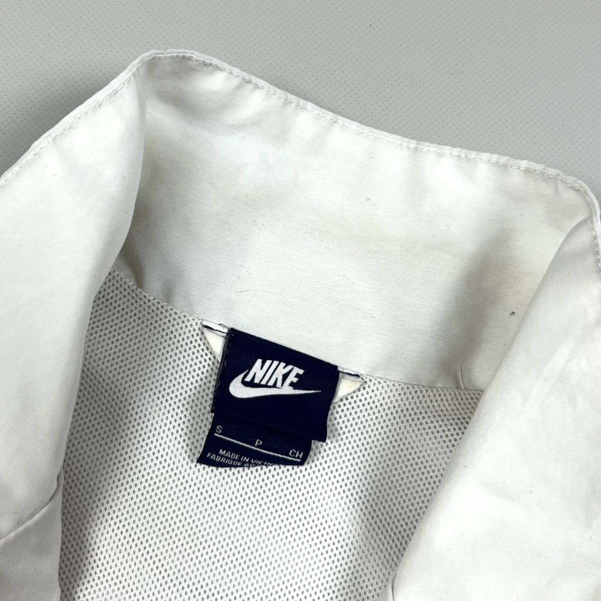 Nike × Vintage Vintage Nike Big Logo Nylon Y2K Zip Track Jacket Size M Size US S / EU 44-46 / 1 - 12 Thumbnail