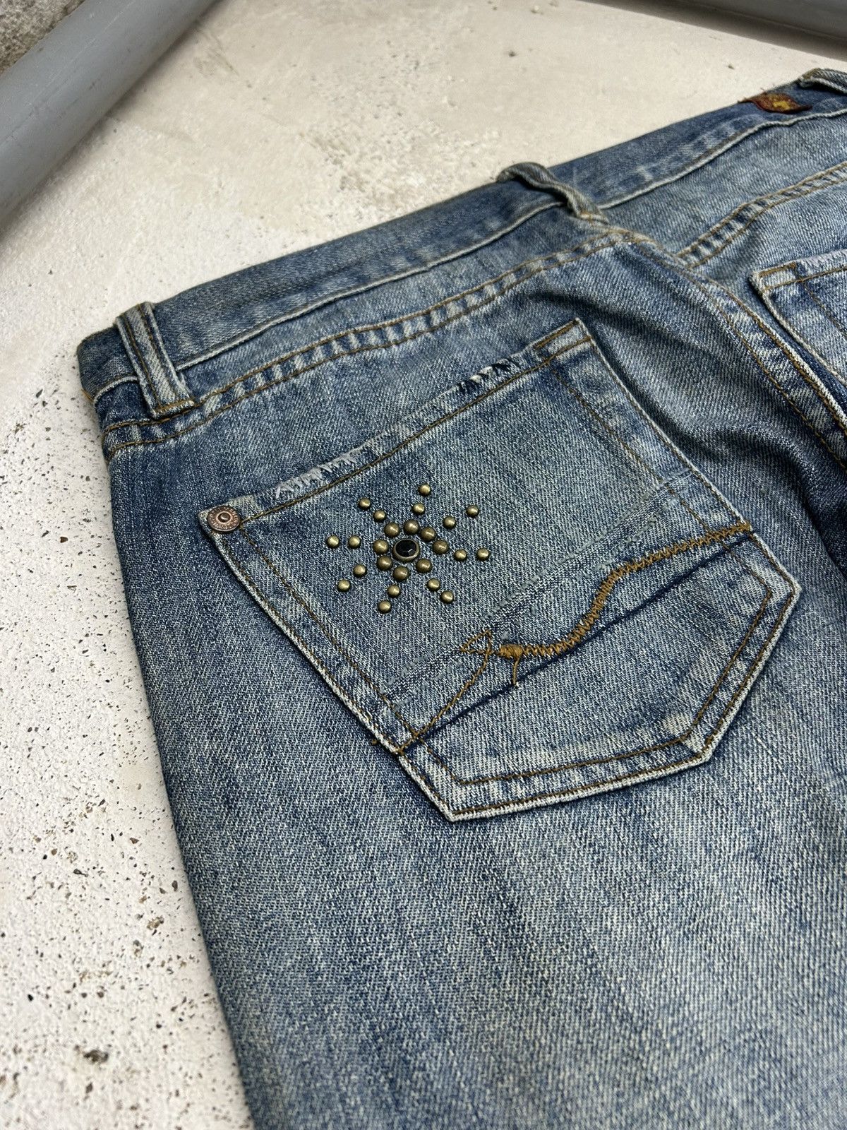 Japanese Brand × Le Grande Bleu (L.G.B.) Man Seven of Kind USA Made Washed Blue Embellishment Pocket Size US 29 - 16 Thumbnail