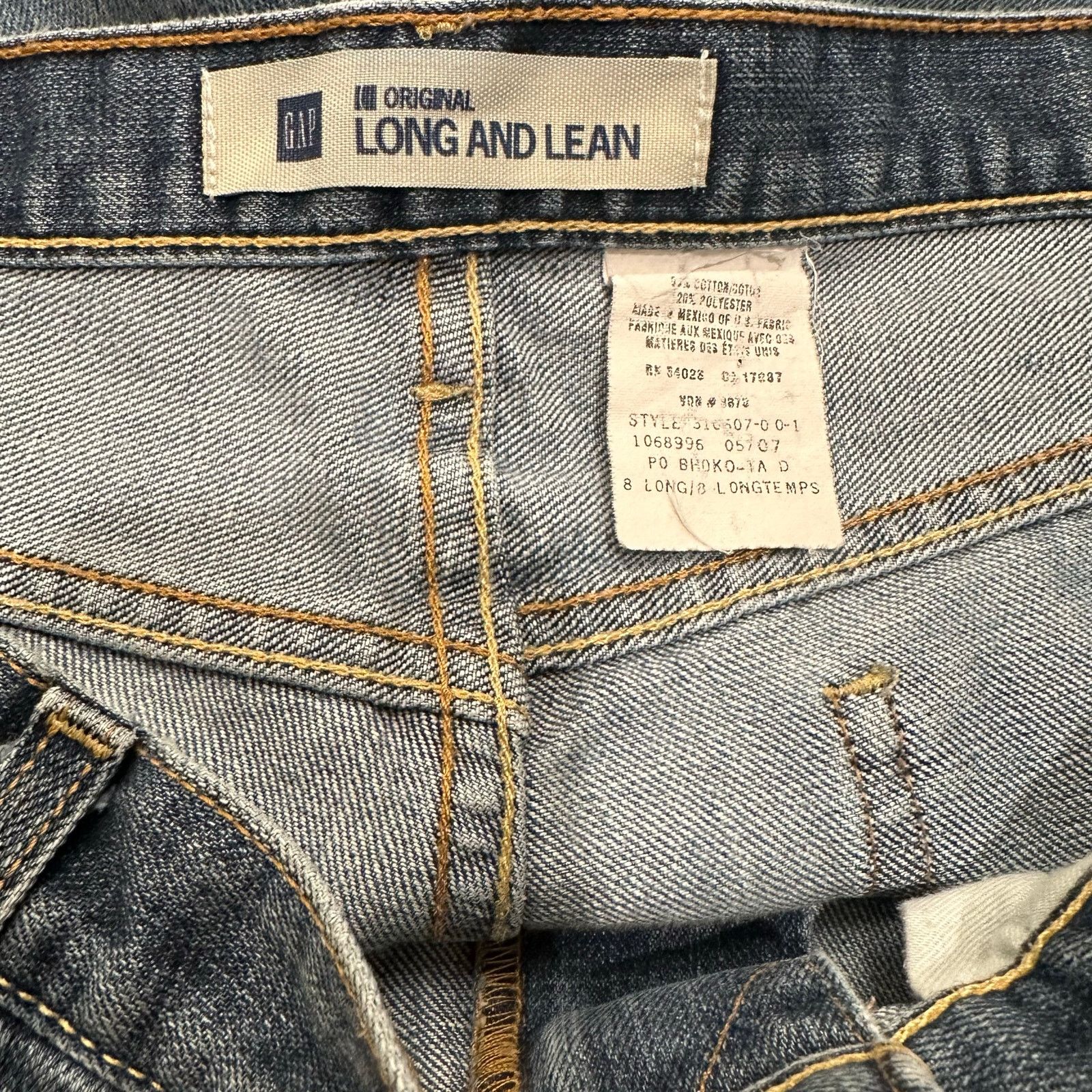 Gap GAP long & lean women's denim shorts 8L mid rise frayed hem Size 30" / US 8 / IT 44 - 8 Thumbnail