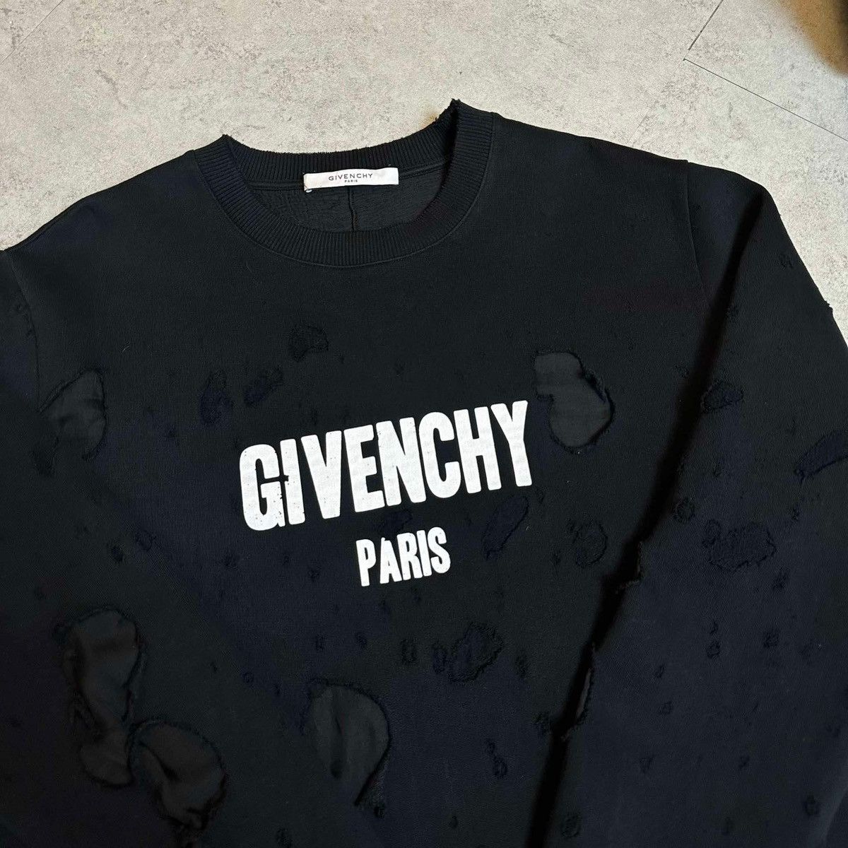 Givenchy × Infinite Archives Givenchy destroyed logo sweater Size US XL / EU 56 / 4 - 2 Thumbnail
