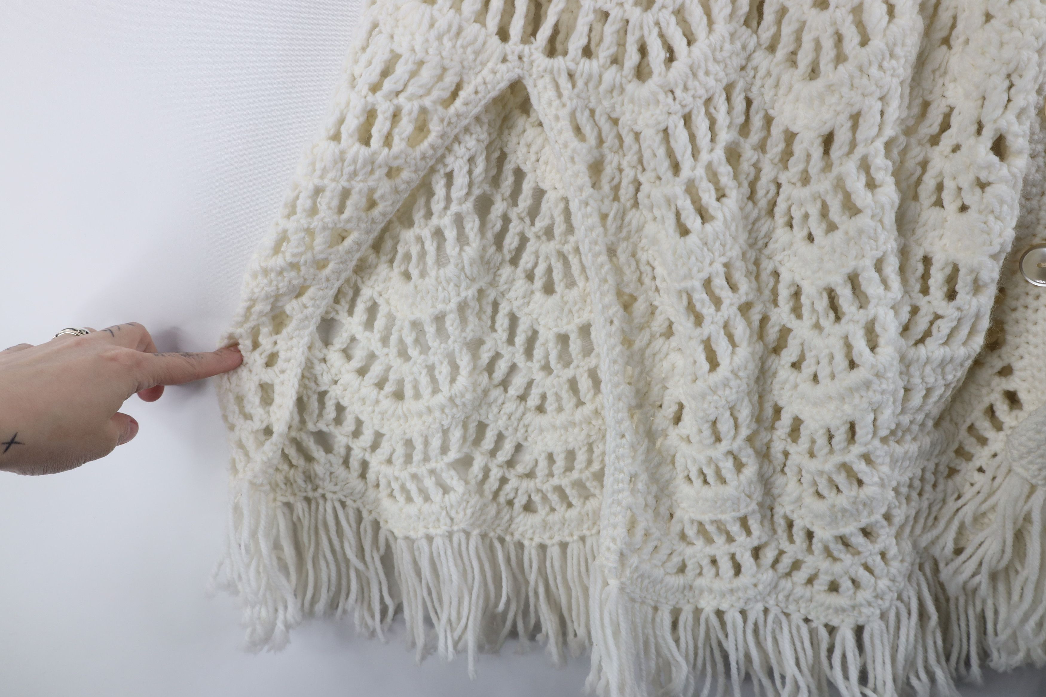 Vintage Vintage 60s 70s Boho Chic Fringe Cardigan Sweater Poncho USA Size ONE SIZE - 5 Thumbnail