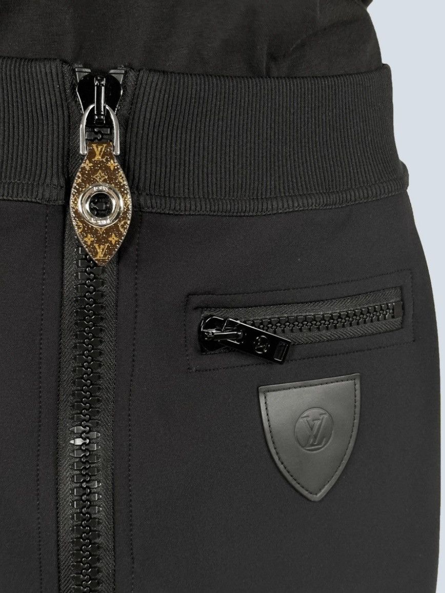Louis Vuitton Louis Vuitton jersey skirt, L. Size 32" / US 10 / IT 46 - 5 Thumbnail