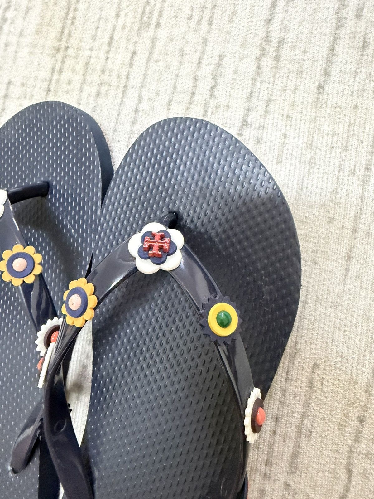 Tory Burch Tory burch marguerite flip flop flora sandal Size US 5.5 / IT 35.5 - 2 Thumbnail