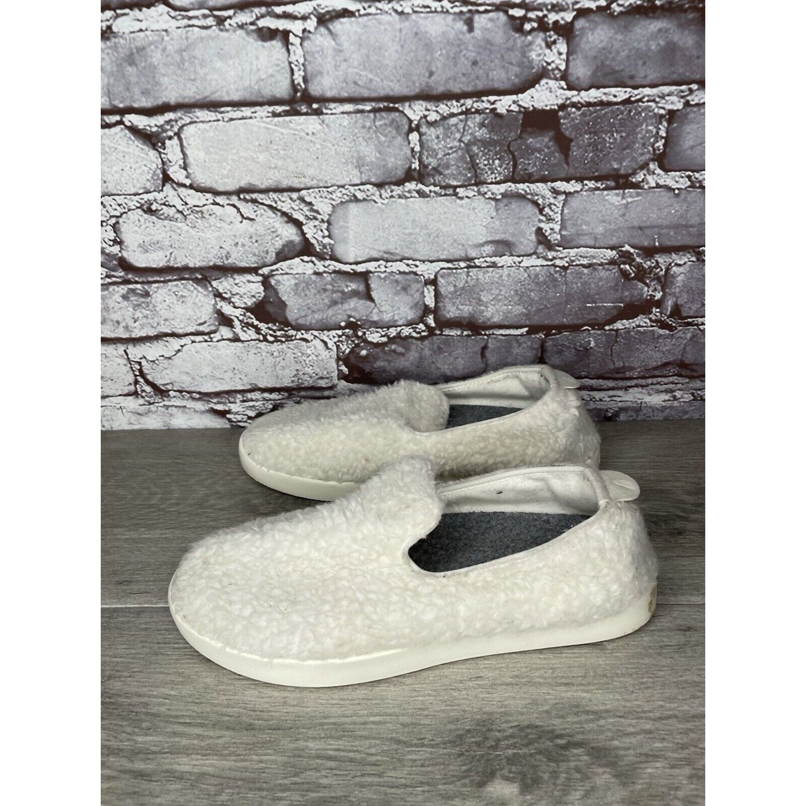 Allbirds ALLBIRDS Merino Wool Sherpa White Slip On Lounge Sneakers Wo Size US 8 / IT 38 - 18 Thumbnail