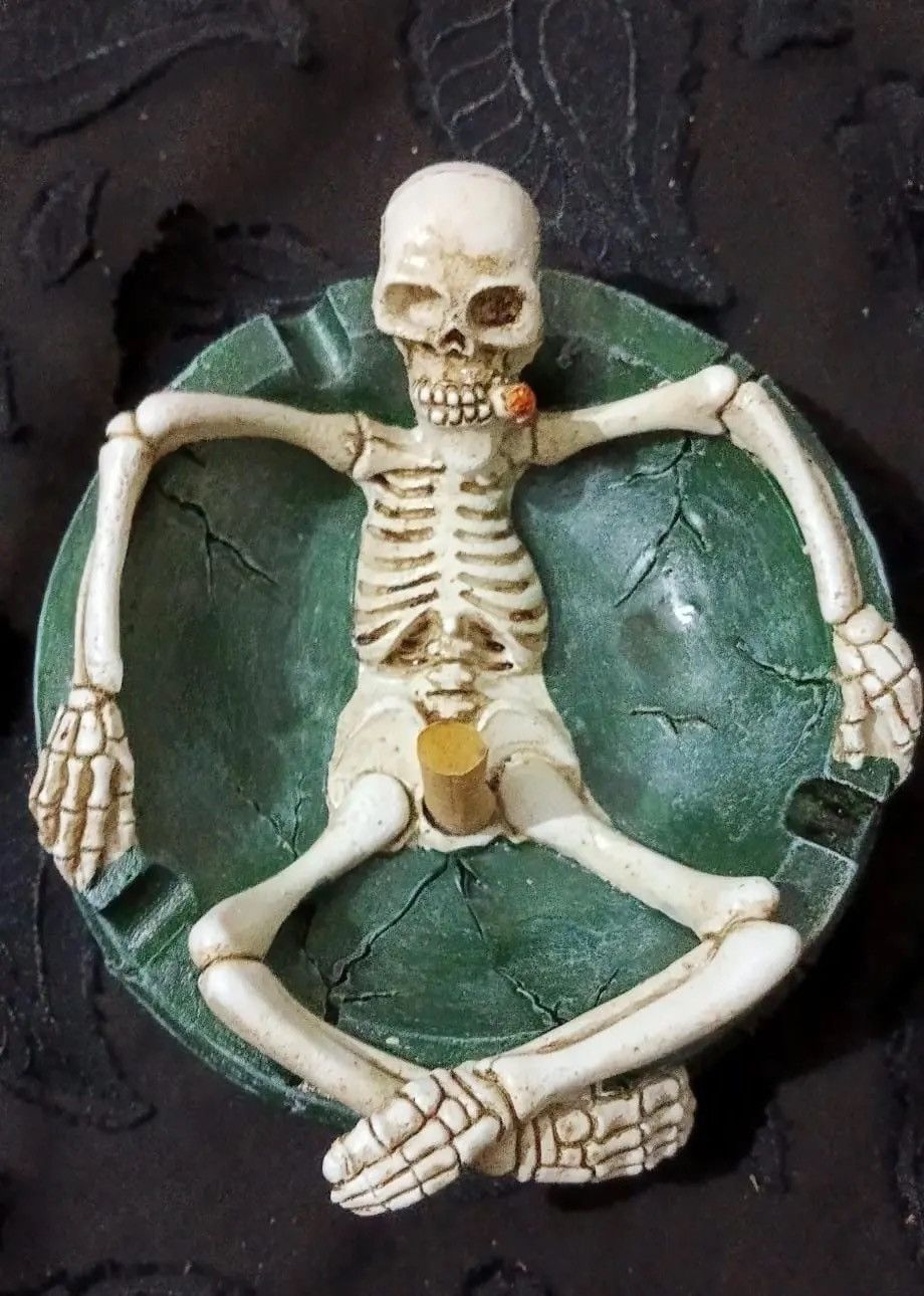 Other Skull Resin Ashtray Size ONE SIZE - 4 Thumbnail