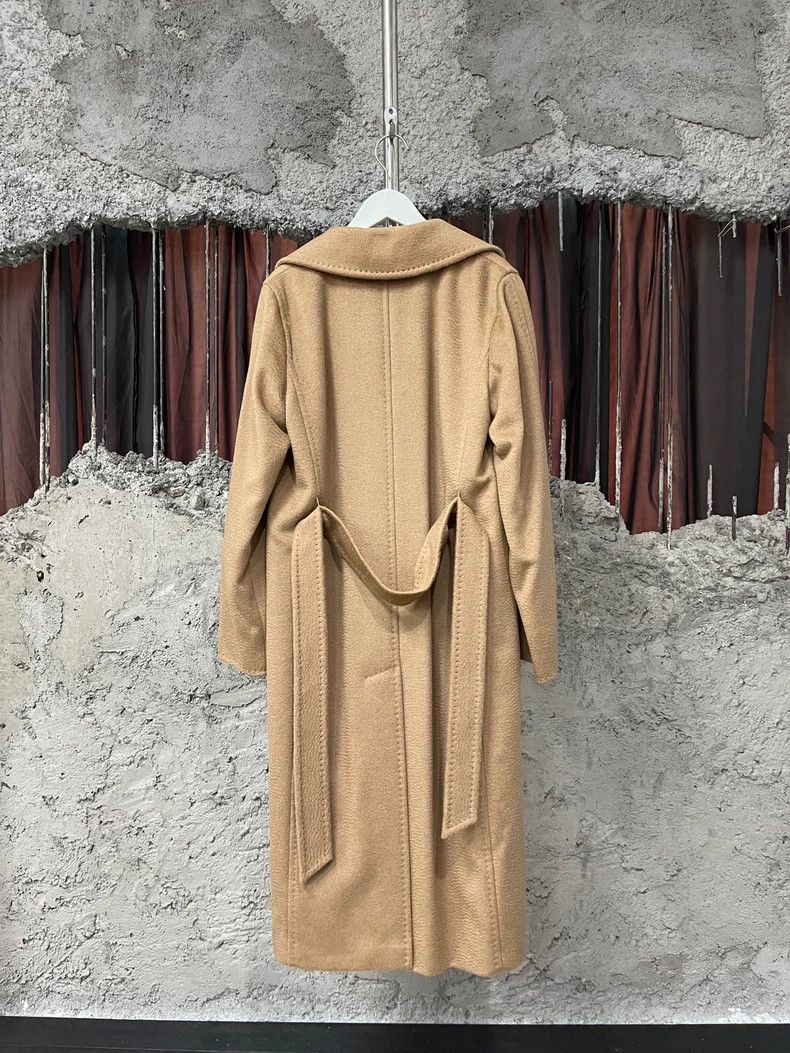 Max Mara Max Mara coat Size M / US 6-8 / IT 42-44 - 2 Thumbnail