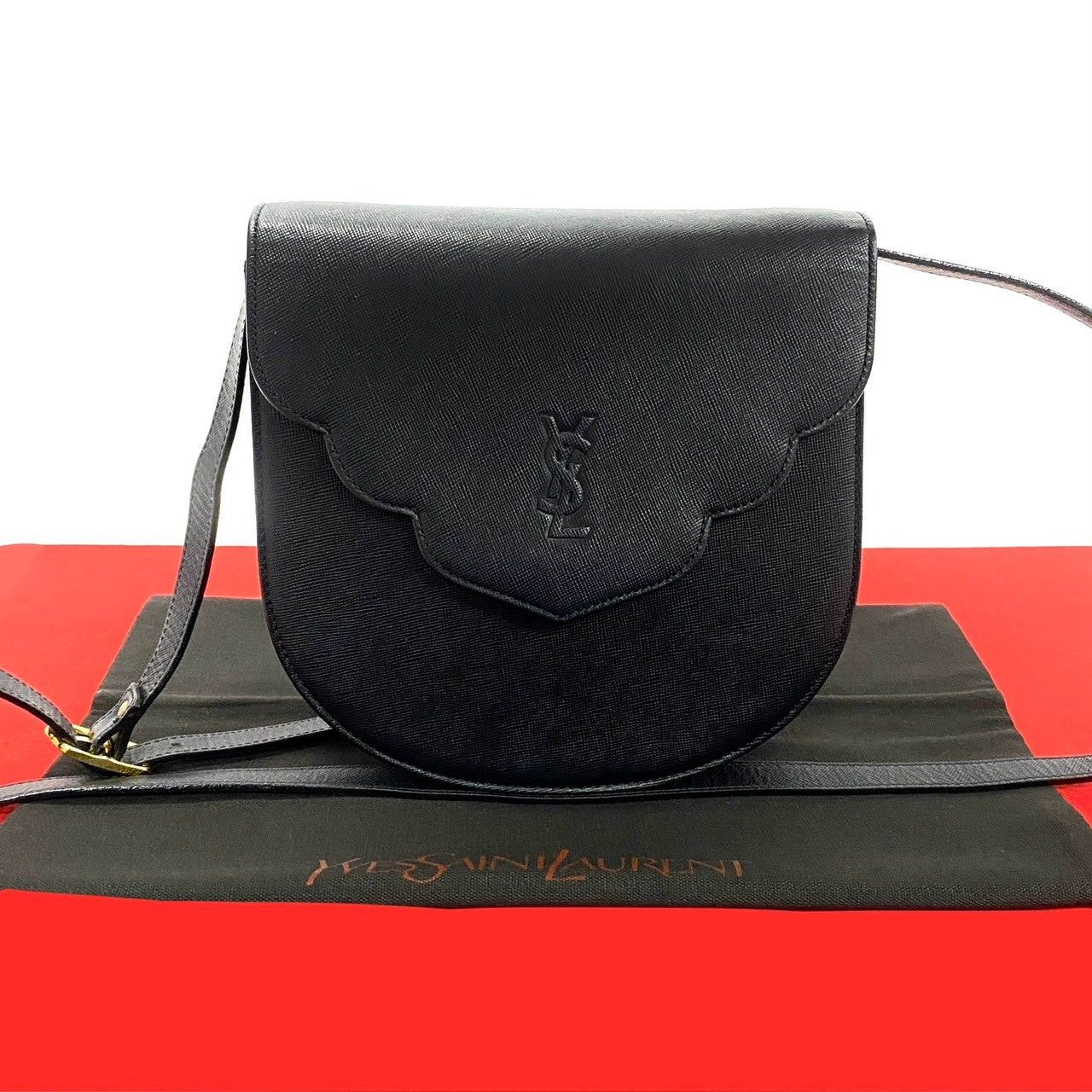 Yves Saint Laurent Yves Saint Laurent Shoulder Bag Black Leather Size ONE SIZE - 1 Thumbnail