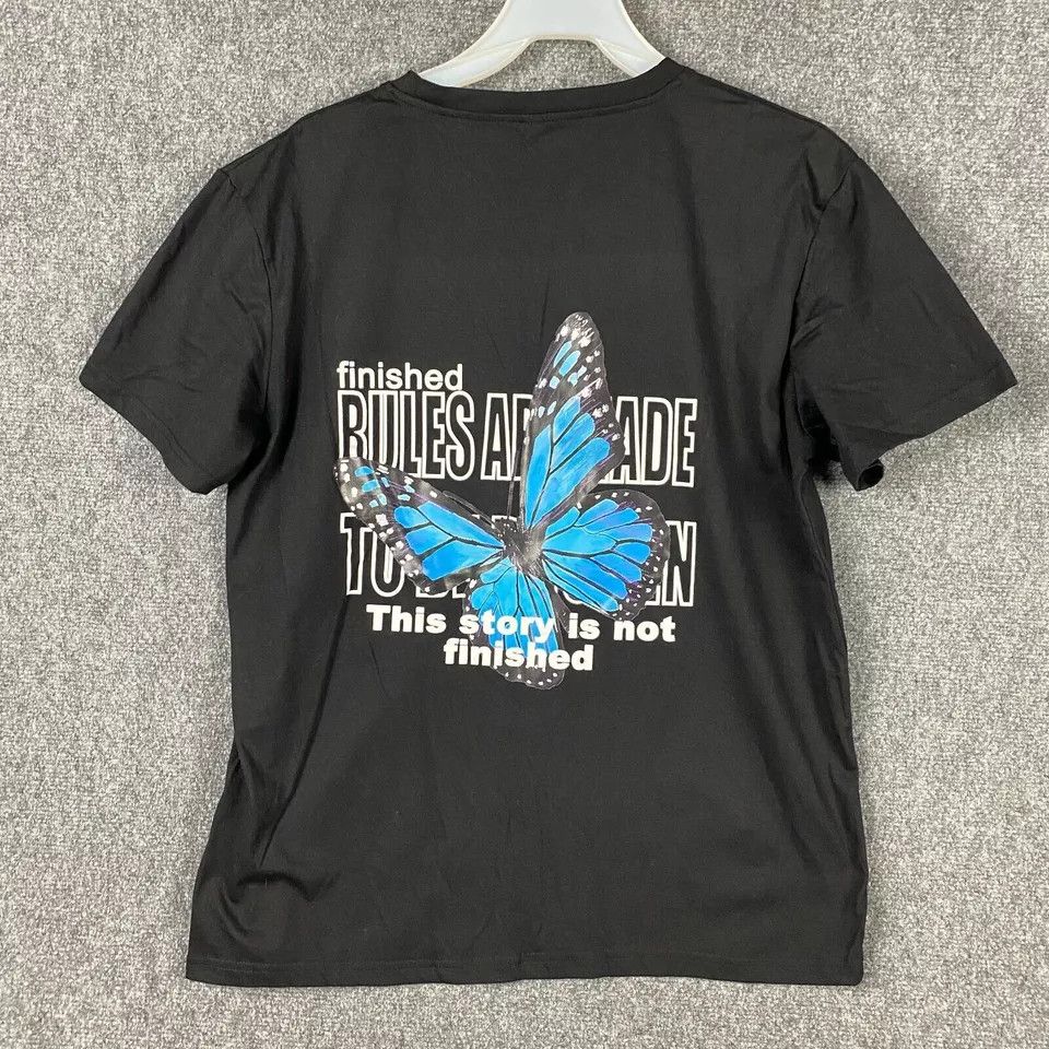 Other This Story Is Not Finished T-Shirt XL Men's Short Sleeve Size US XL / EU 56 / 4 - 7 Thumbnail