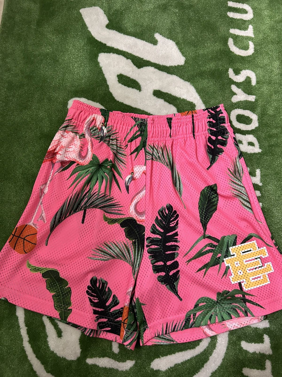 Eric Emanuel Eric Emanuel Miami exclusive flamingo shorts Size M Size US 30 / EU 46 - 1 Thumbnail