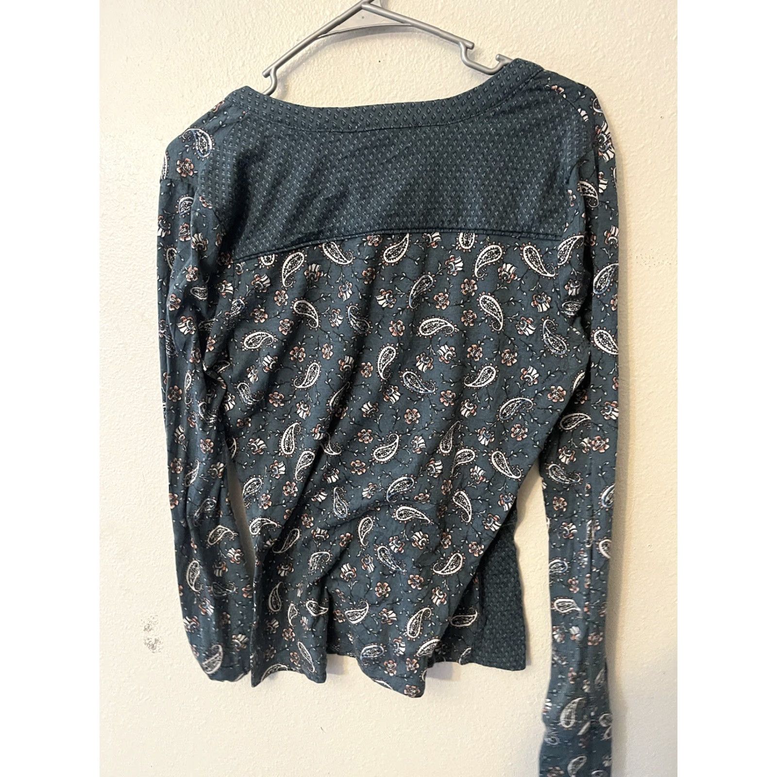 Vintage DR Women's Blouse Shirt KnIT Green Floral Long Sleeve V-Neck Pullover Casual Regular Size M Size M / US 6-8 / IT 42-44 - 2 Thumbnail