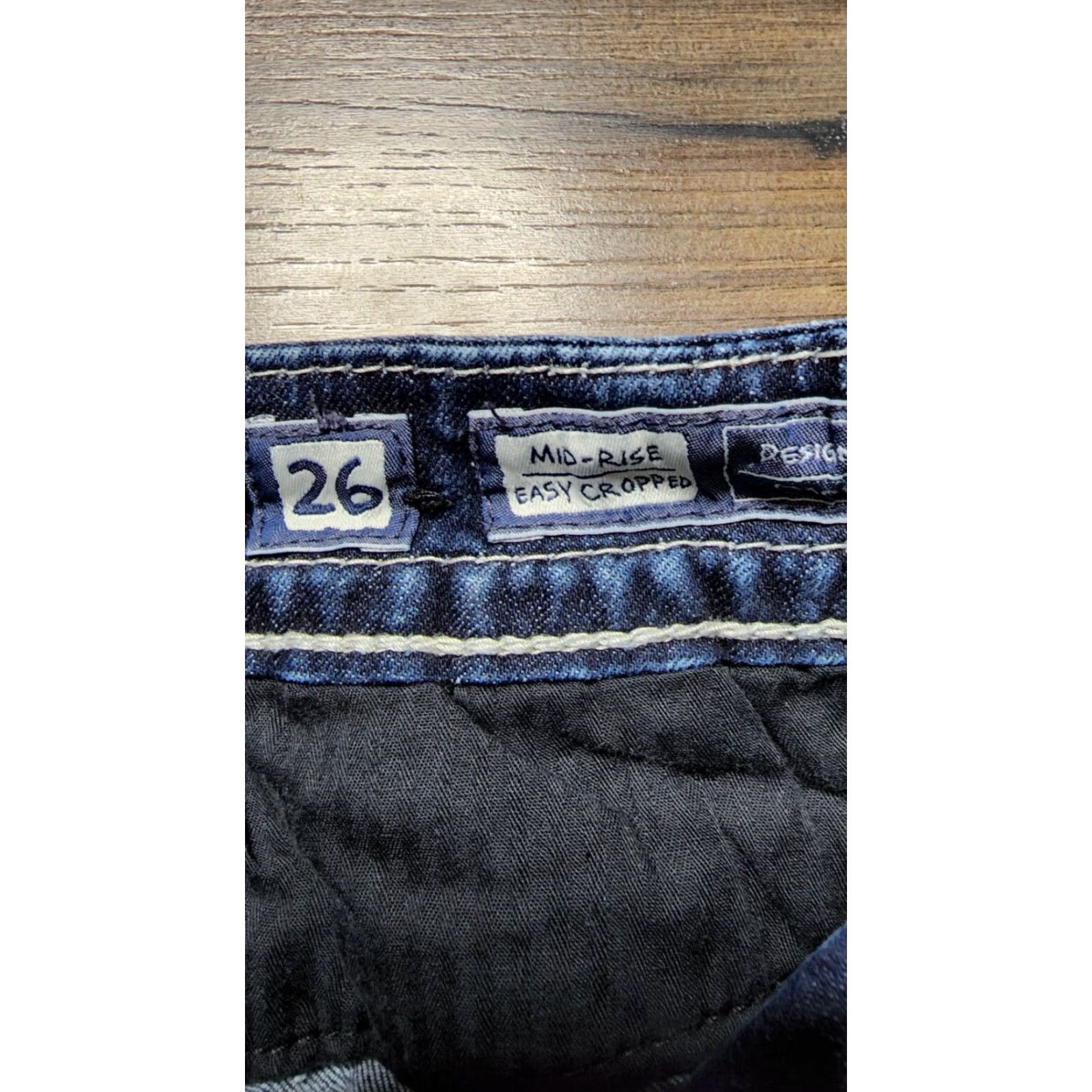 Miss Me Womens Miss Me Jeans JE8132EC Mid Rise Cropped Size 26 Blue Rhinestone Accents Womens 26 Jeans Cropped 90s/2000s Style Size 26" / US 2 / IT 38 - 7 Thumbnail