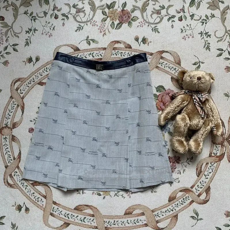 Burberry Burberry Gray Cotton Women's Skirt. Size 28" / US 6 / IT 42 - 1 Thumbnail
