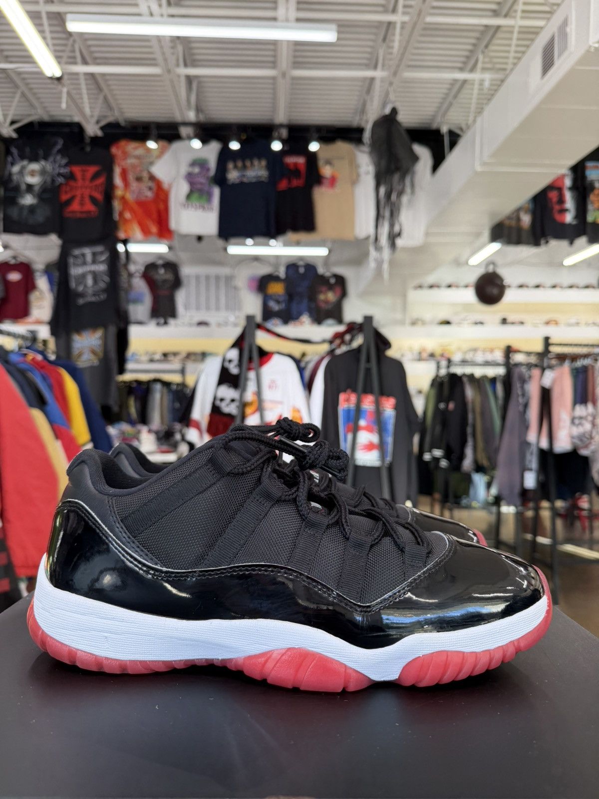 Jordan Brand Air Jordan 11 Low Bred Size 11 (2025) Size US 11 / EU 44 - 6 Thumbnail