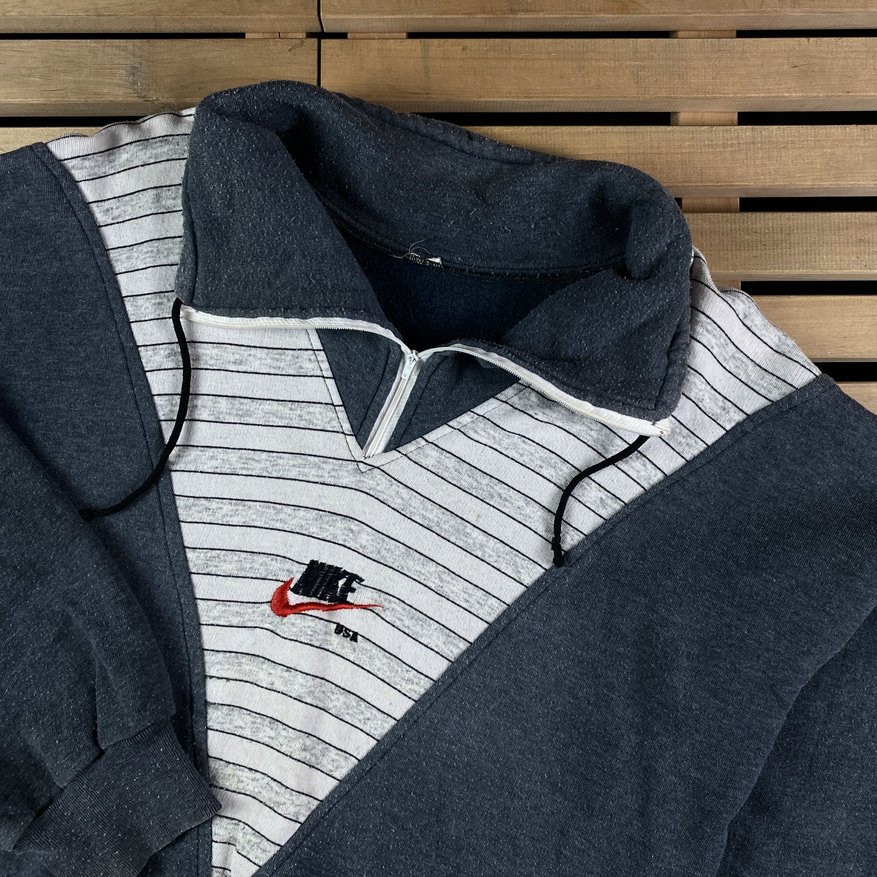 Nike × Vintage Mens Sweatshirt Pullover Nike USA Vintage Size XL Size US XL / EU 56 / 4 - 2 Thumbnail