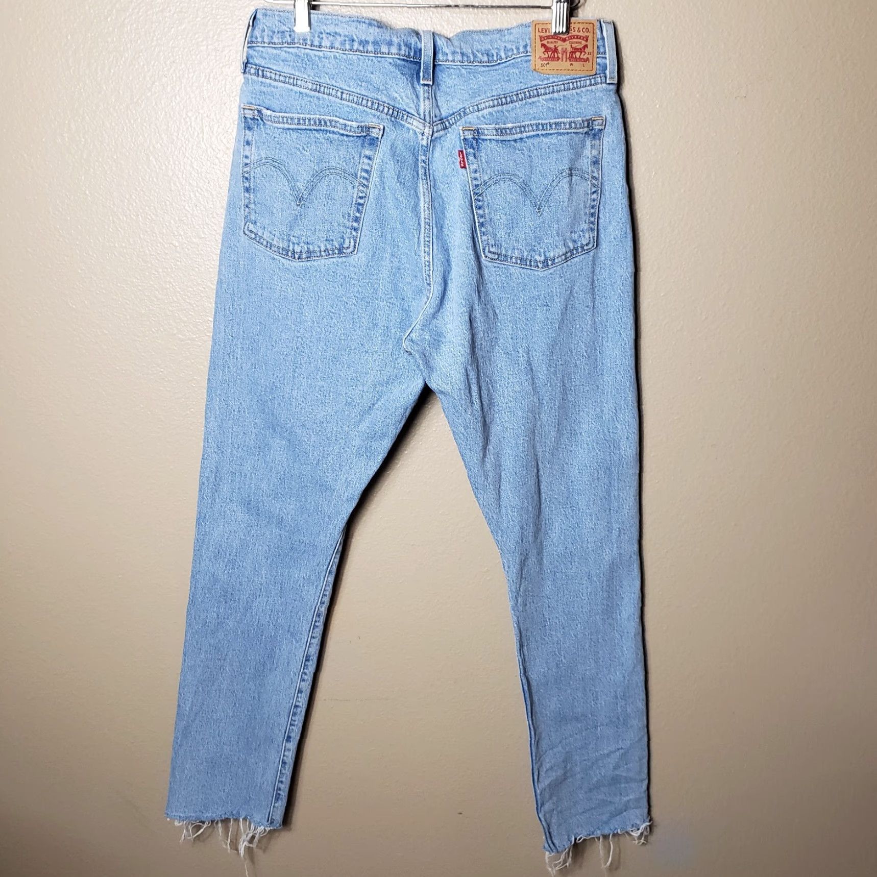 Levi's **Levi's 501 Women's Light Wash Skinny Jeans - Size 31** User: Levi's 501 Women's Light Wash Skinny Jeans - Size 31 Size 24" / US 00 / IT 34 - 4 Thumbnail