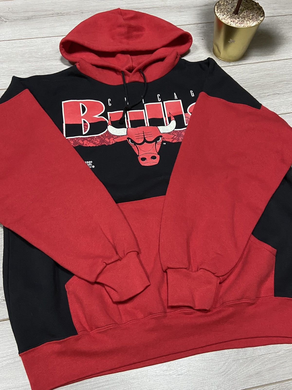 NBA NBA Chicago Bulls made in USA hoodie vintage Size US XL / EU 56 / 4 - 5 Thumbnail
