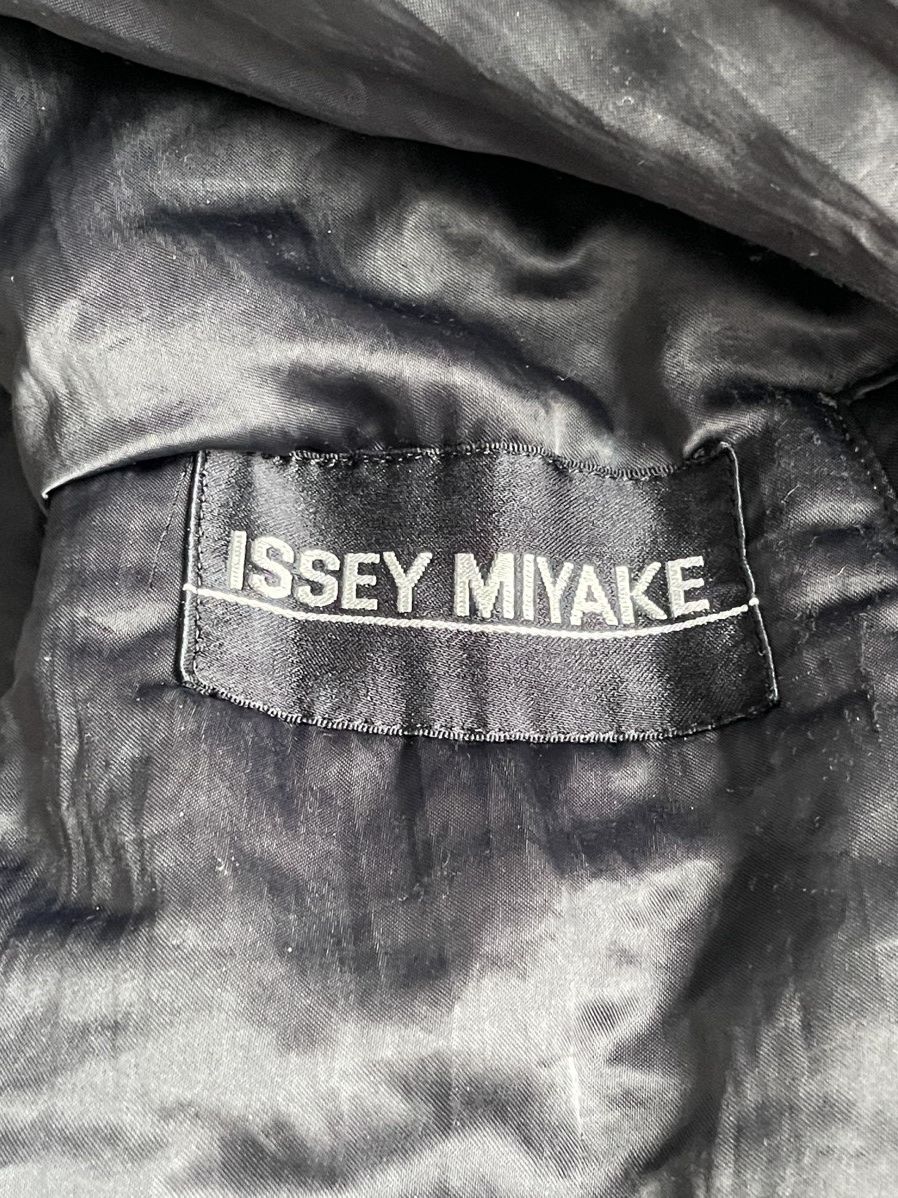 Issey Miyake × Vintage isseymiyake 93 AW articulated quilted bomber Size US M / EU 48-50 / 2 - 2 Thumbnail