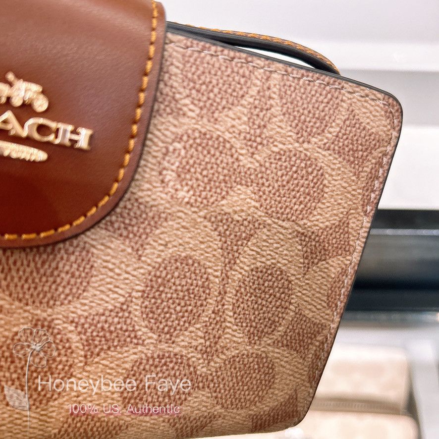 Coach Phone Wallet In Signature Canvas CW780 Size ONE SIZE - 2 Thumbnail