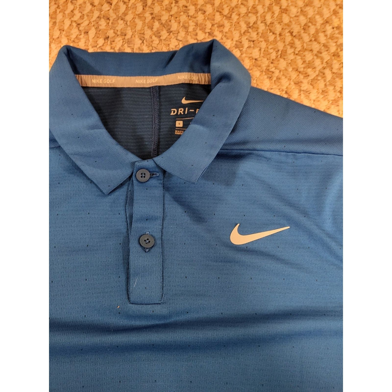 Nike Nike Golf Men's Dri Fit Three Button Blue Short Sleeve Shirt Size US L / EU 52-54 / 3 - 2 Thumbnail