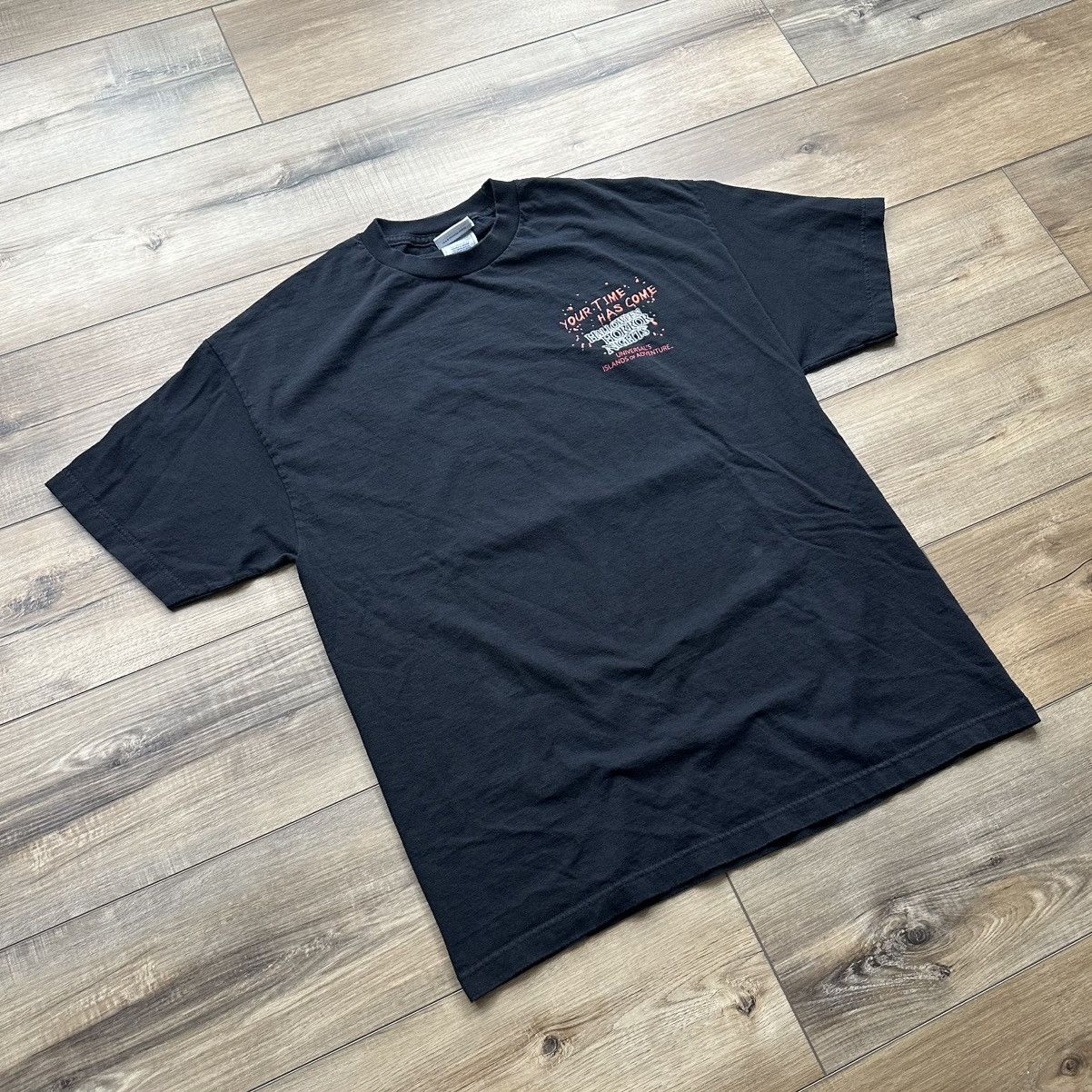 Universal Studios 2002 Universal Halloween Horror Nights Islands of Fear Tee Size US XL / EU 56 / 4 - 2 Thumbnail