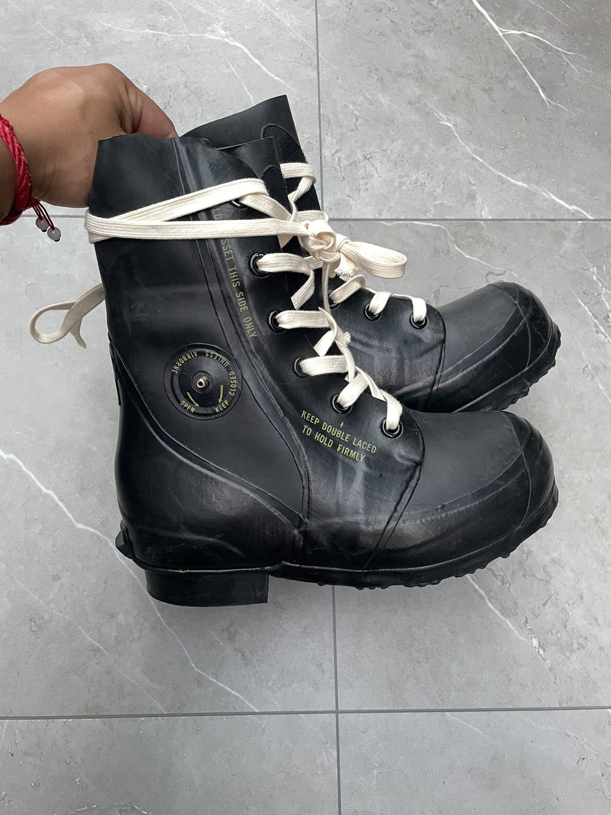 Vintage 1970s Vintage Bata Rubber Bunny / Mickey Boots Size US 8.5 / EU 41-42 - 13 Thumbnail