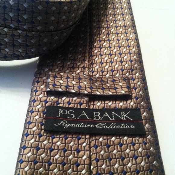 Jos. A. Bank JOS.A.BANK SIGNATURE COLLECTION MENS NEW TAN SILK TIE 3 1/4" Size ONE SIZE - 4 Thumbnail