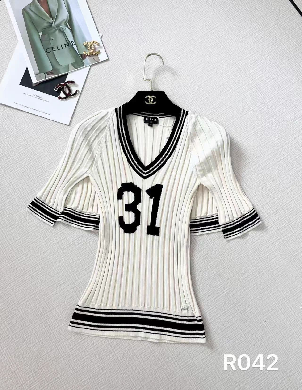 Chanel slim fit knit top 34
