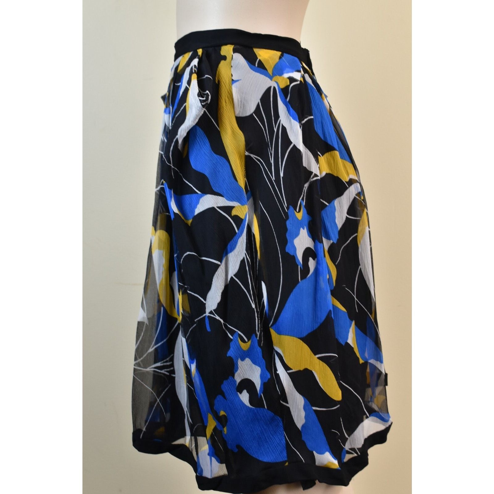 Miu Miu MIU MIU PRADA BLACK FLORAL CHIFFON ZIP SHORT SKIRT 38 2 IT Size 26" / US 2 / IT 38 - 4 Thumbnail