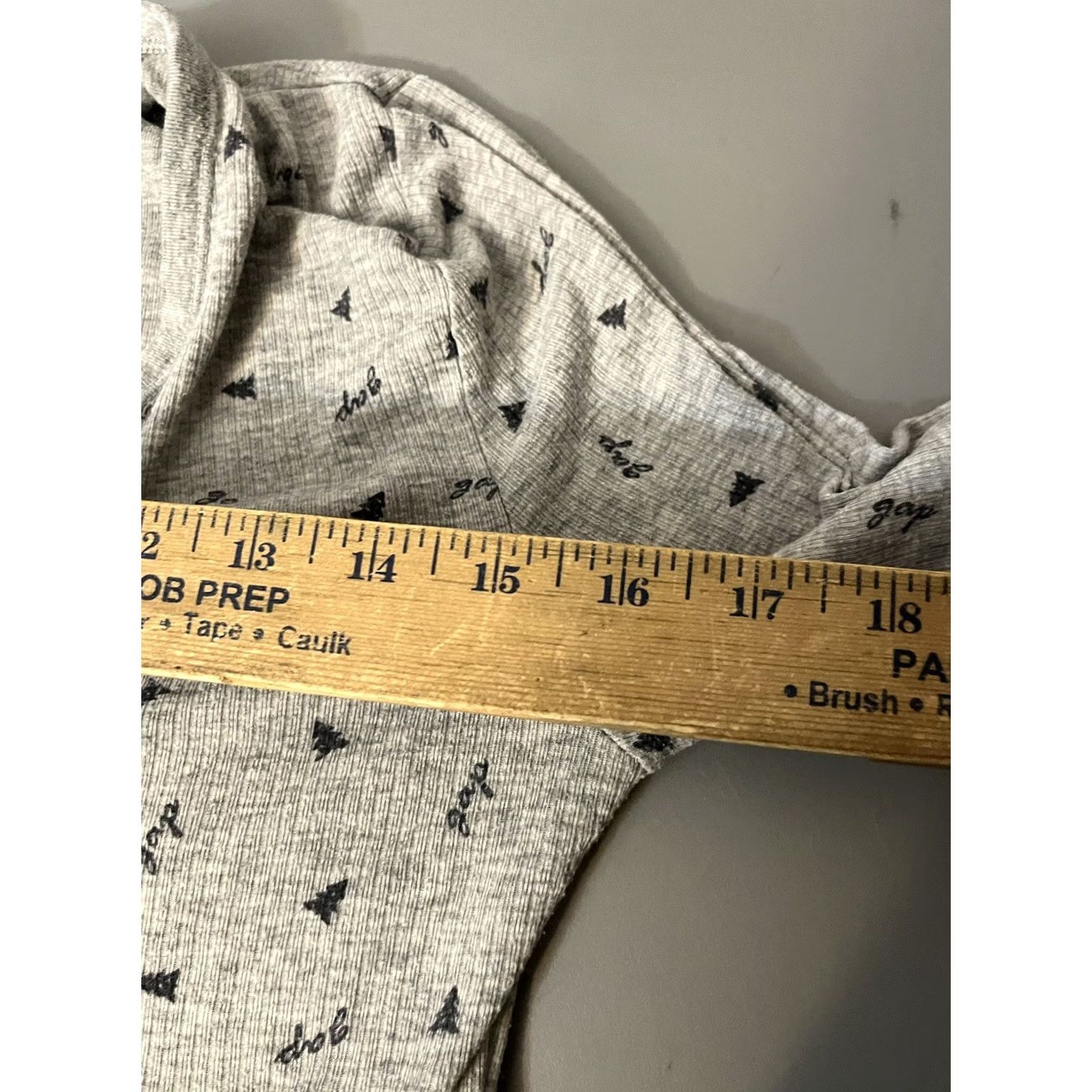 Gap Gap Body Shirt Women’s M Gray Long Sleeve Henley Neck Pullover Trees Size M / US 6-8 / IT 42-44 - 5 Thumbnail