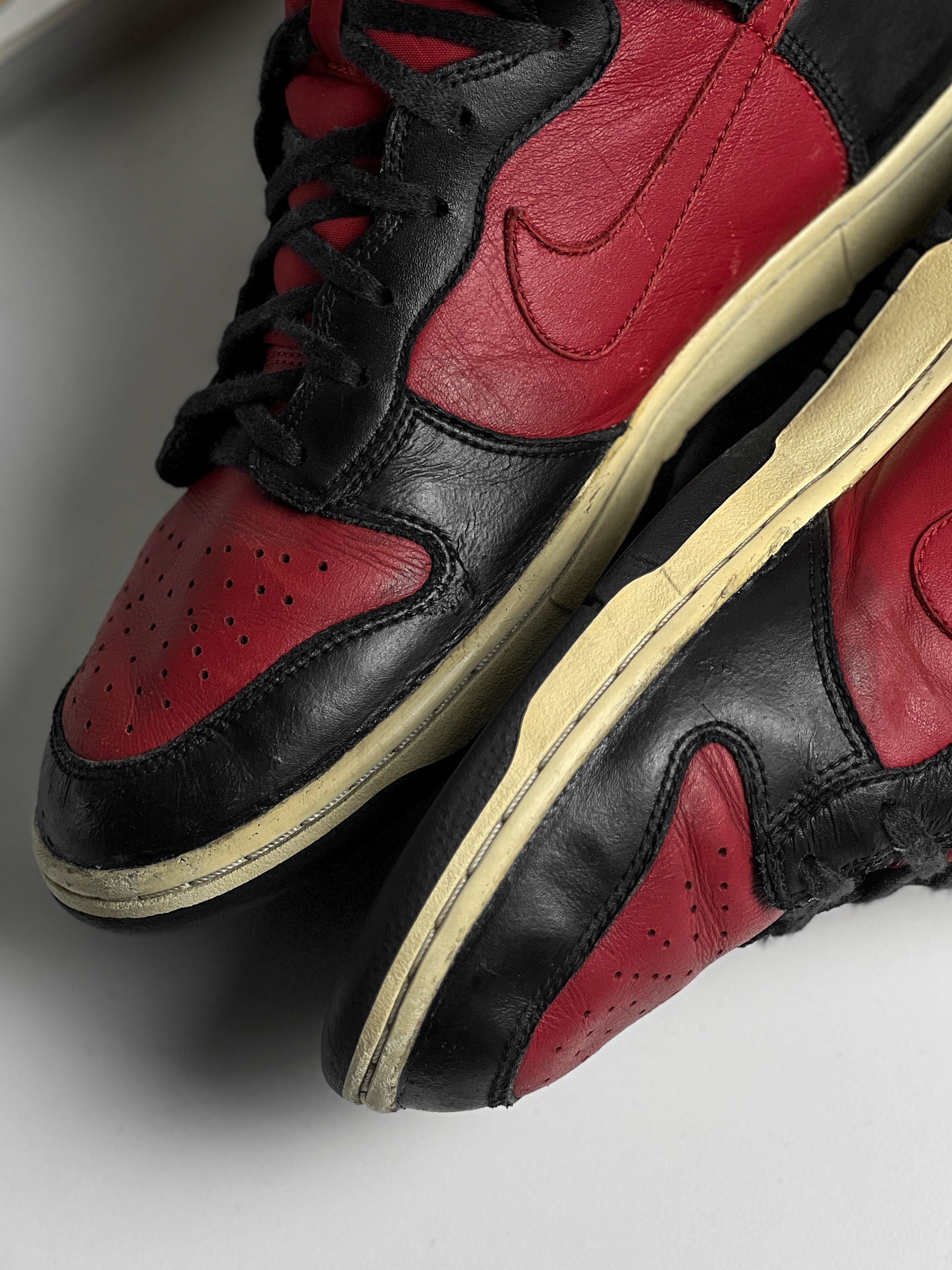 Nike Nike Dunk High Vintage "Black Varsity Red" 317982-009 Size US 8 / EU 41 - 7 Thumbnail