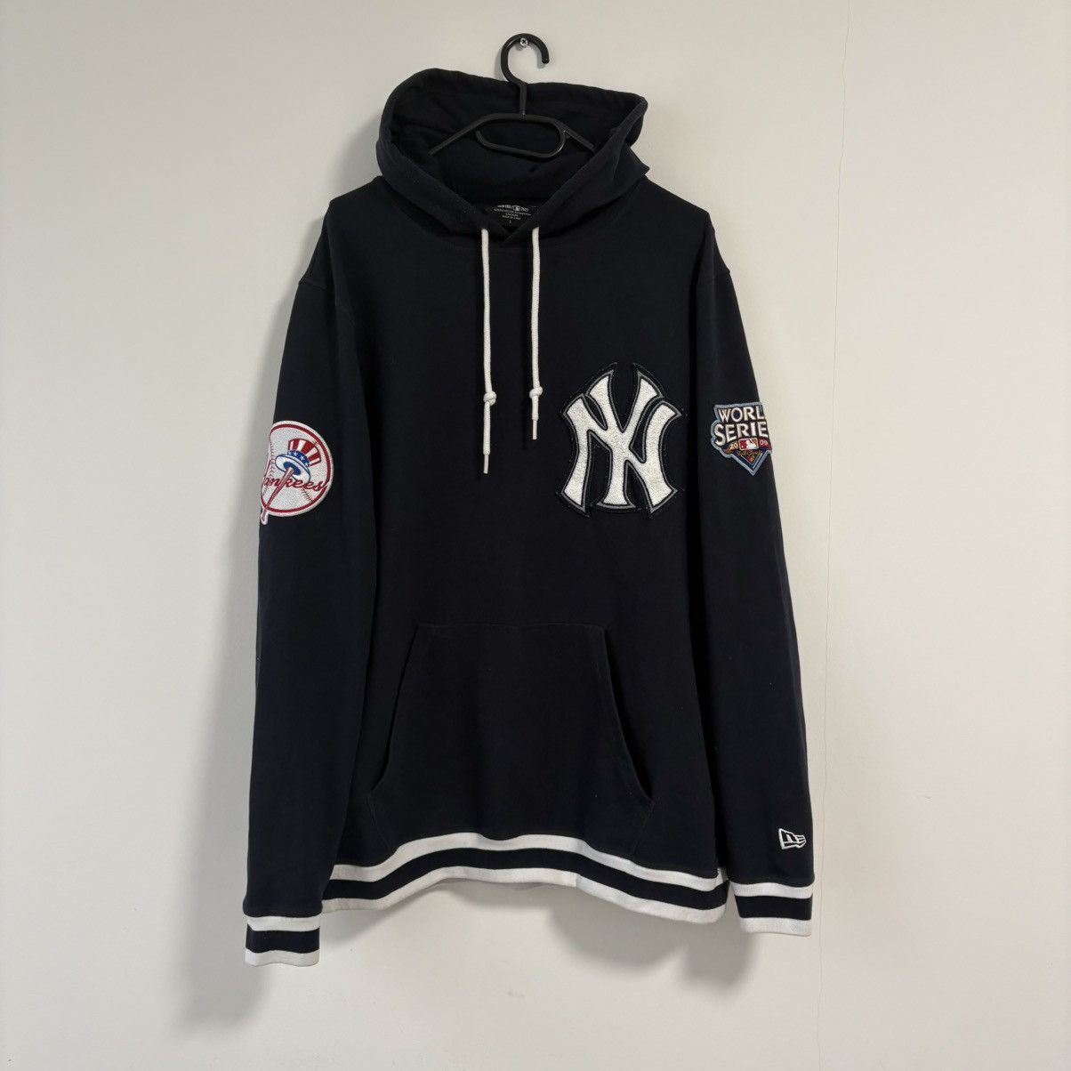 New York Yankees Vintage New York Yankees Mens boxy fit hoodie retro casual Size US L / EU 52-54 / 3 - 1 Thumbnail
