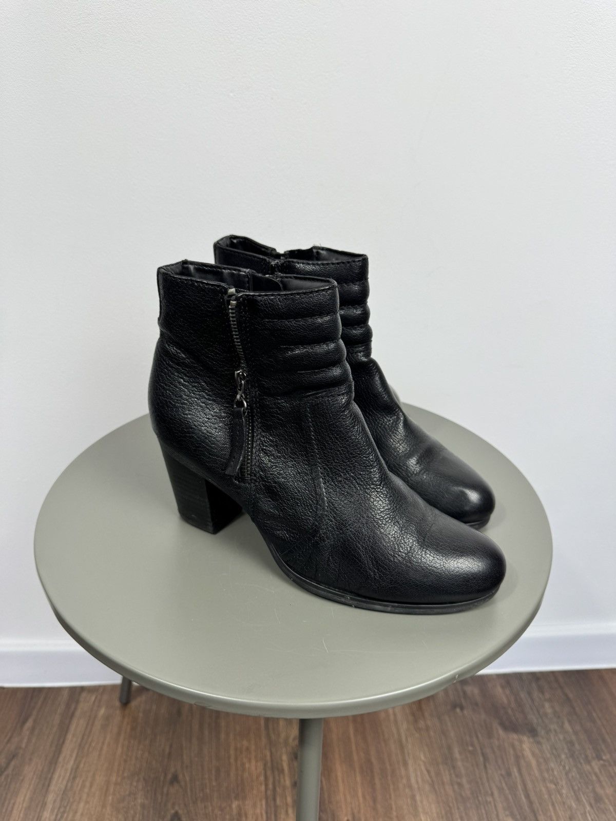 Clarks Clarks Black Leather Ankle Boots Block Heel Zip EU 40 US 9 Size US 9 / IT 39 - 3 Thumbnail