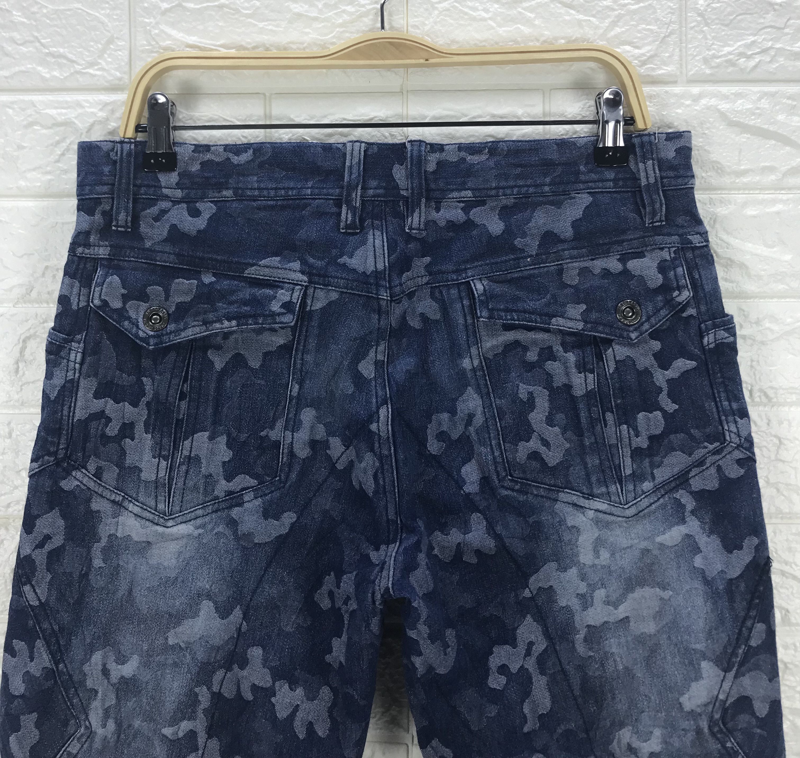 In The Attic Vintage In The Attic Camo Design Multi Pocket Cargo Jeans Size US 34 / EU 50 - 6 Thumbnail
