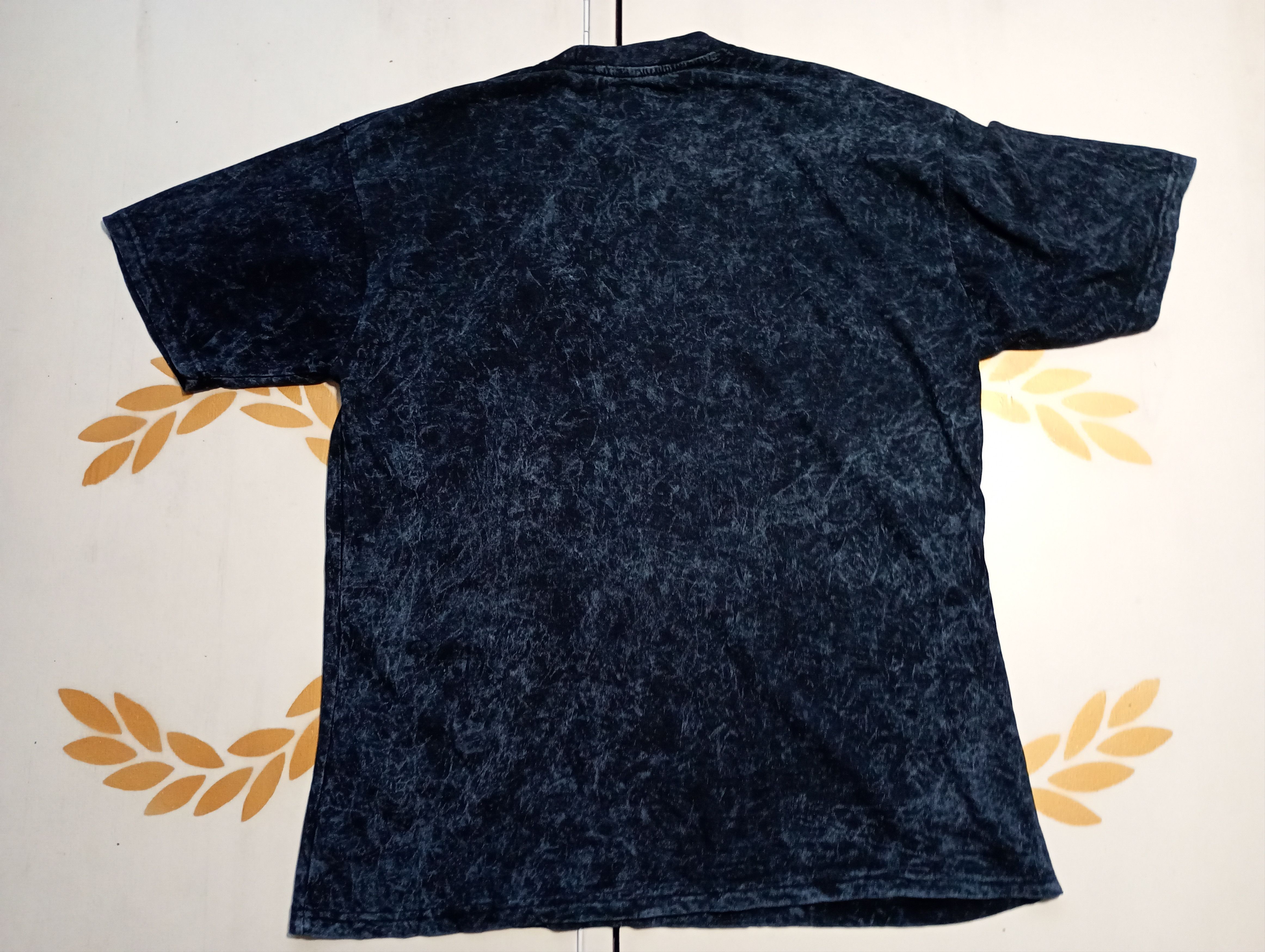 Vintage International World Tour Resist Freedom T-Shirt Size US L / EU 52-54 / 3 - 11 Thumbnail
