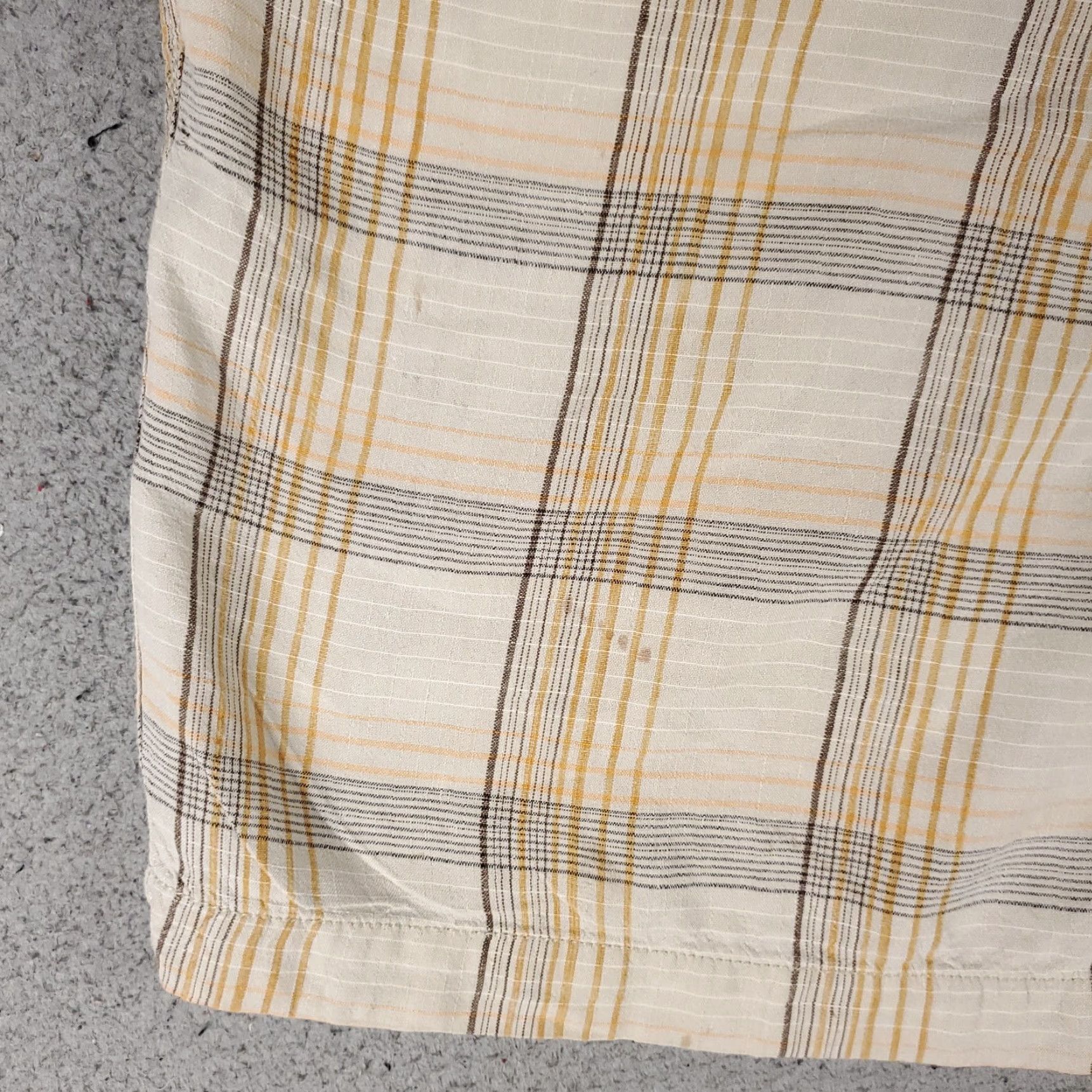 Tommy Bahama VINTAGE Tommy Bahama Shorts Mens 40 Beige Plaid Linen Casual Flat Front Chino Men's Size US 40 / EU 56 - 2 Thumbnail