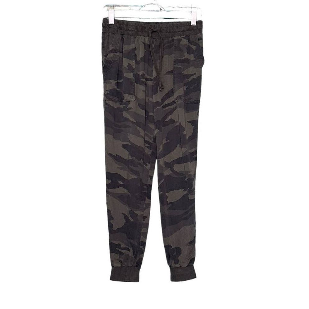 Splendid Splendid green camo pull on jogger pants size XS Size 30" / US 8 / IT 44 - 1 Thumbnail