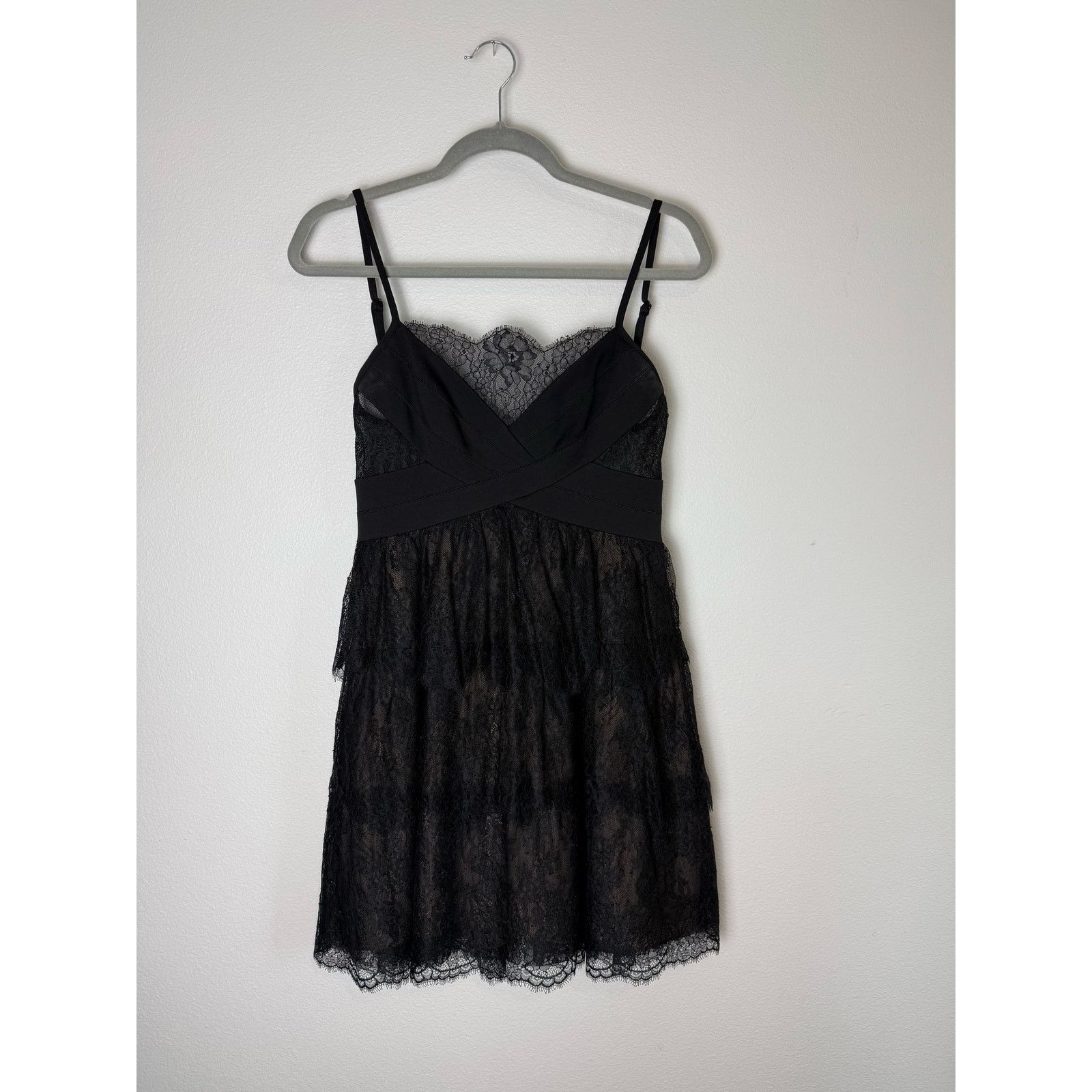 Bcbgmaxazria BCBG MAX AZRIA Little Black Lace Dress, Size Medium, Tiered Size M / US 6-8 / IT 42-44 - 5 Thumbnail