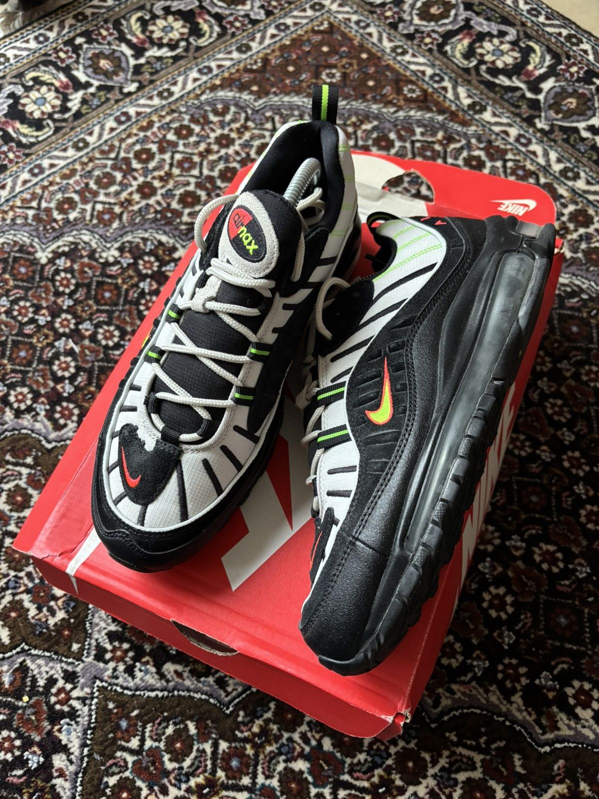 Nike Nike Air Max — Black/White/Volt Size US 8.5 / EU 41-42 - 2 Thumbnail