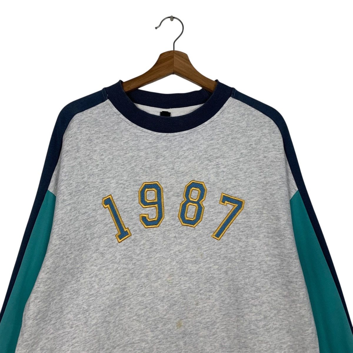 Other KAOKA 1987 Embroidered Crewneck Sweatshirt #3630-C166 Size US M / EU 48-50 / 2 - 2 Thumbnail