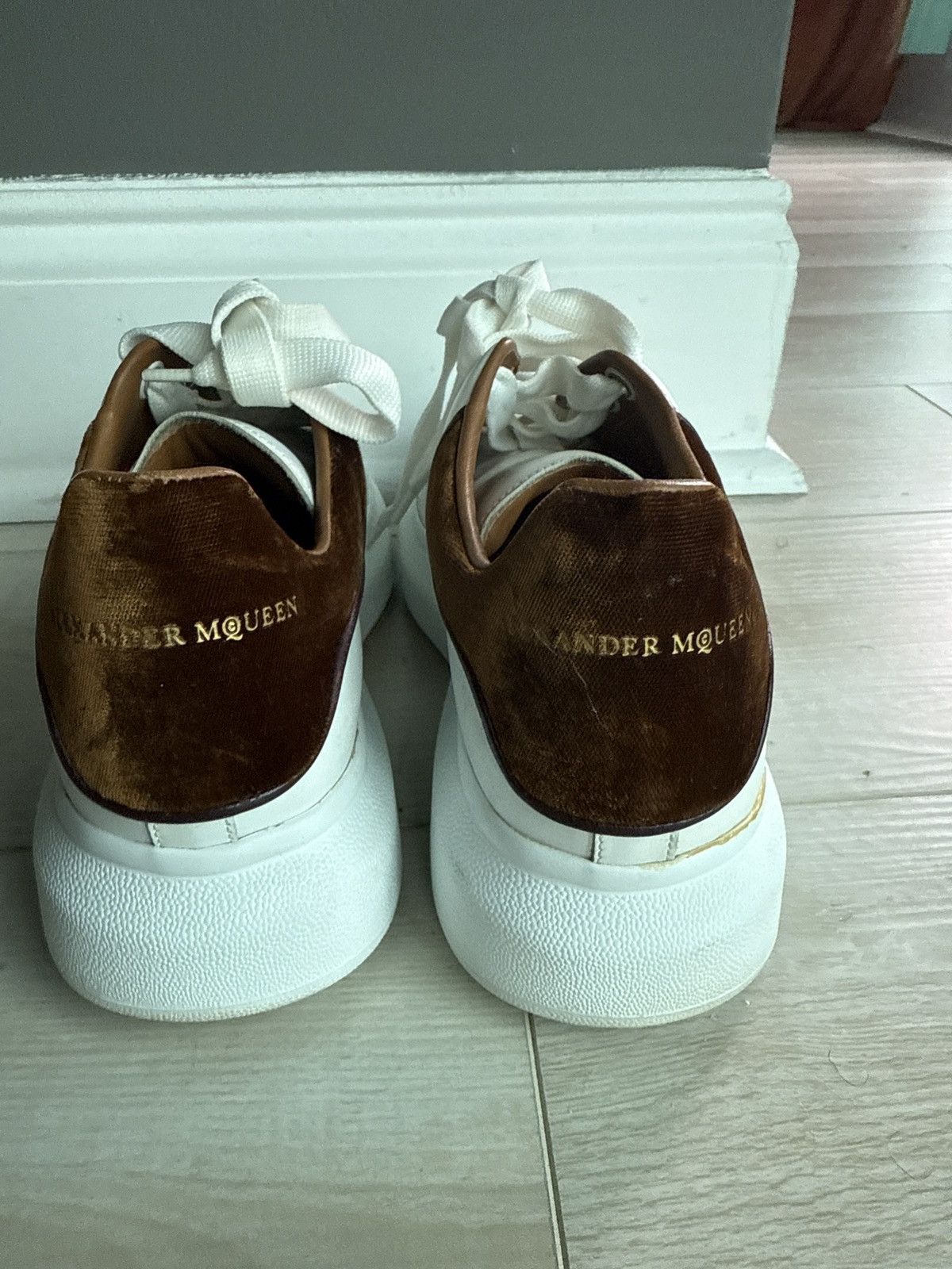 Alexander Mcqueen size 39 white/brown