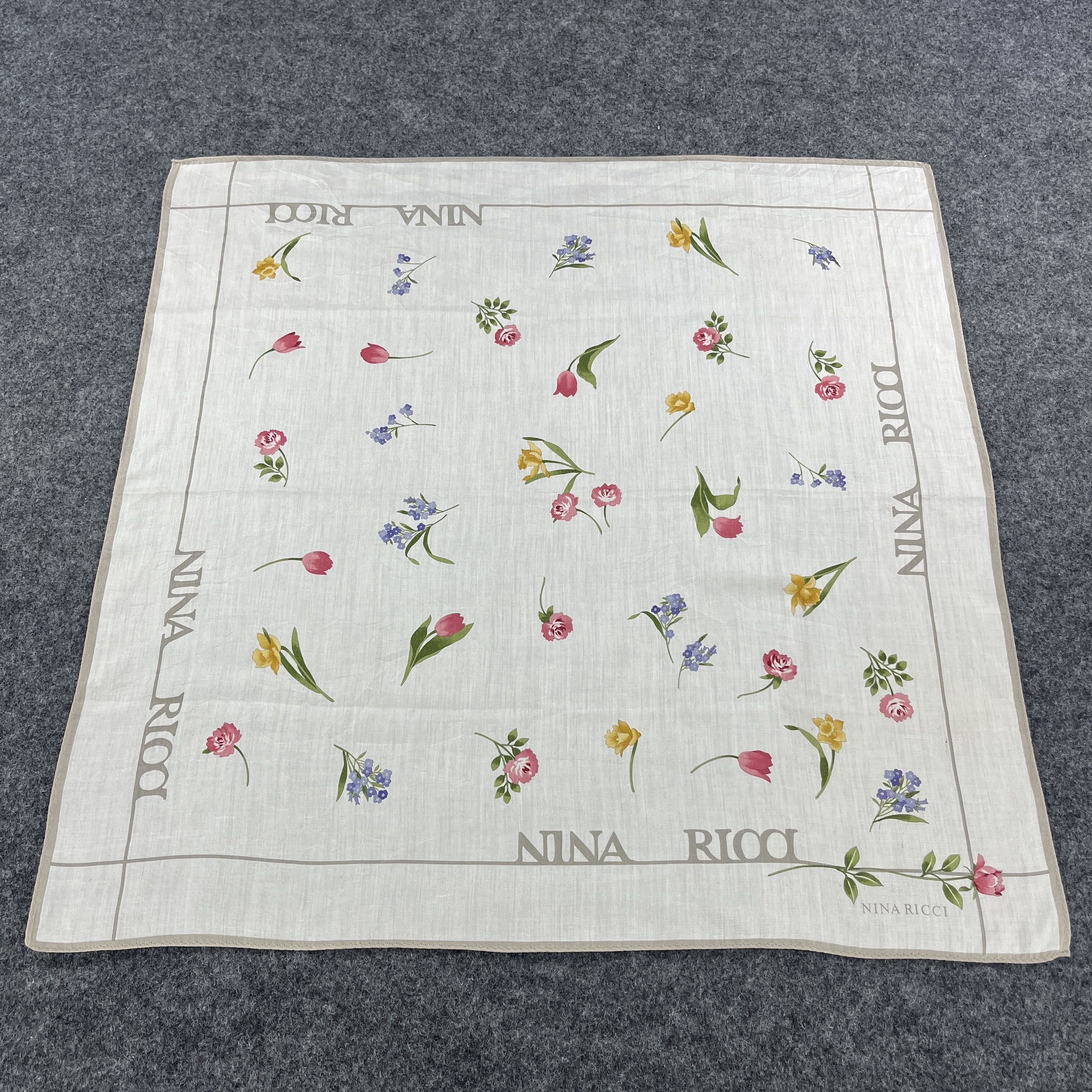 Nina Ricci Handkerchief / Bandana / Neckerchief B049, Women's