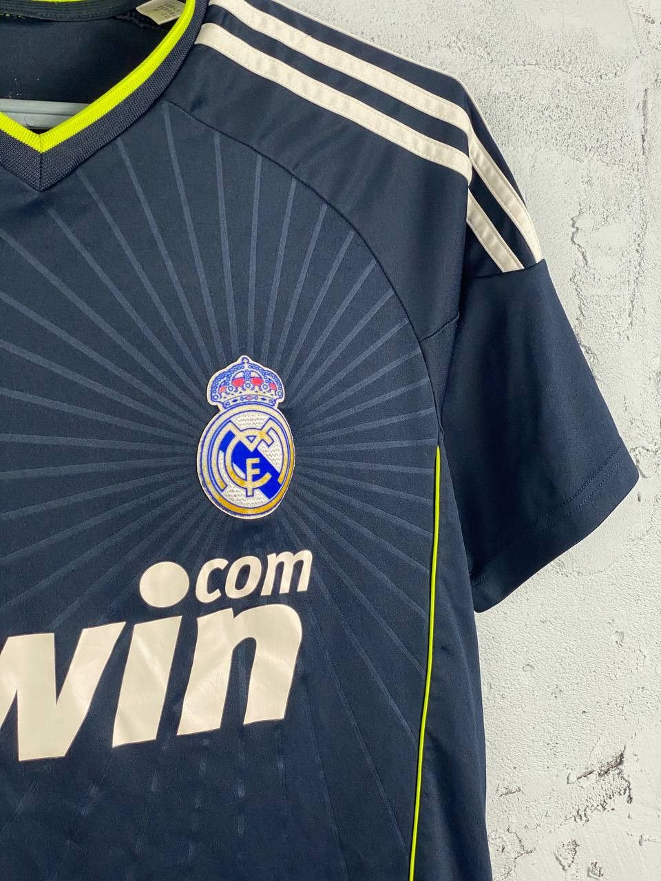 Adidas Real Madrid Adidas 2010 Jersey Size M Size US M / EU 48-50 / 2 - 5 Thumbnail