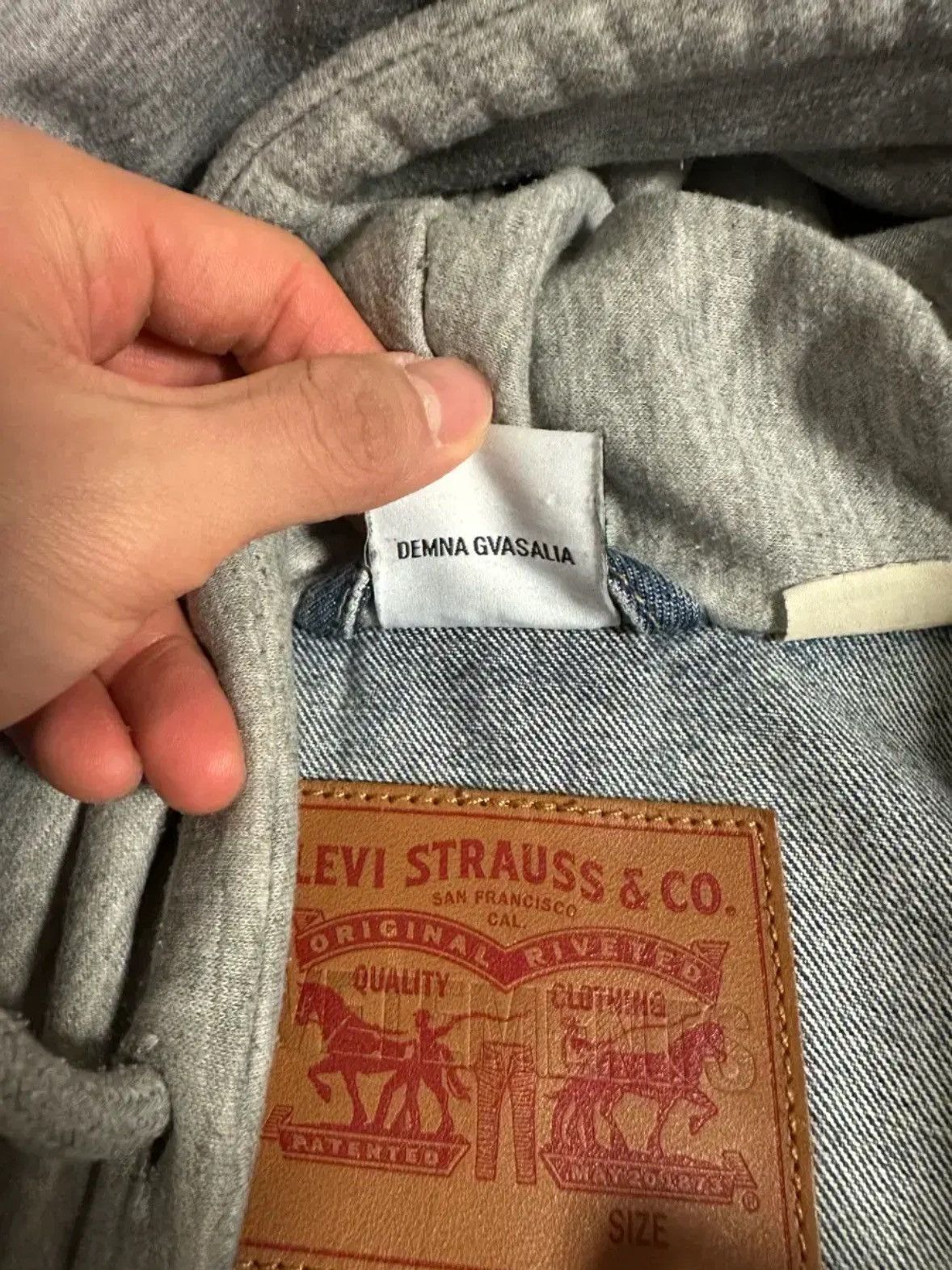 Vetements Vetements X Levi's Denim Hoodie Jacket Size US S / EU 44-46 / 1 - 4 Thumbnail