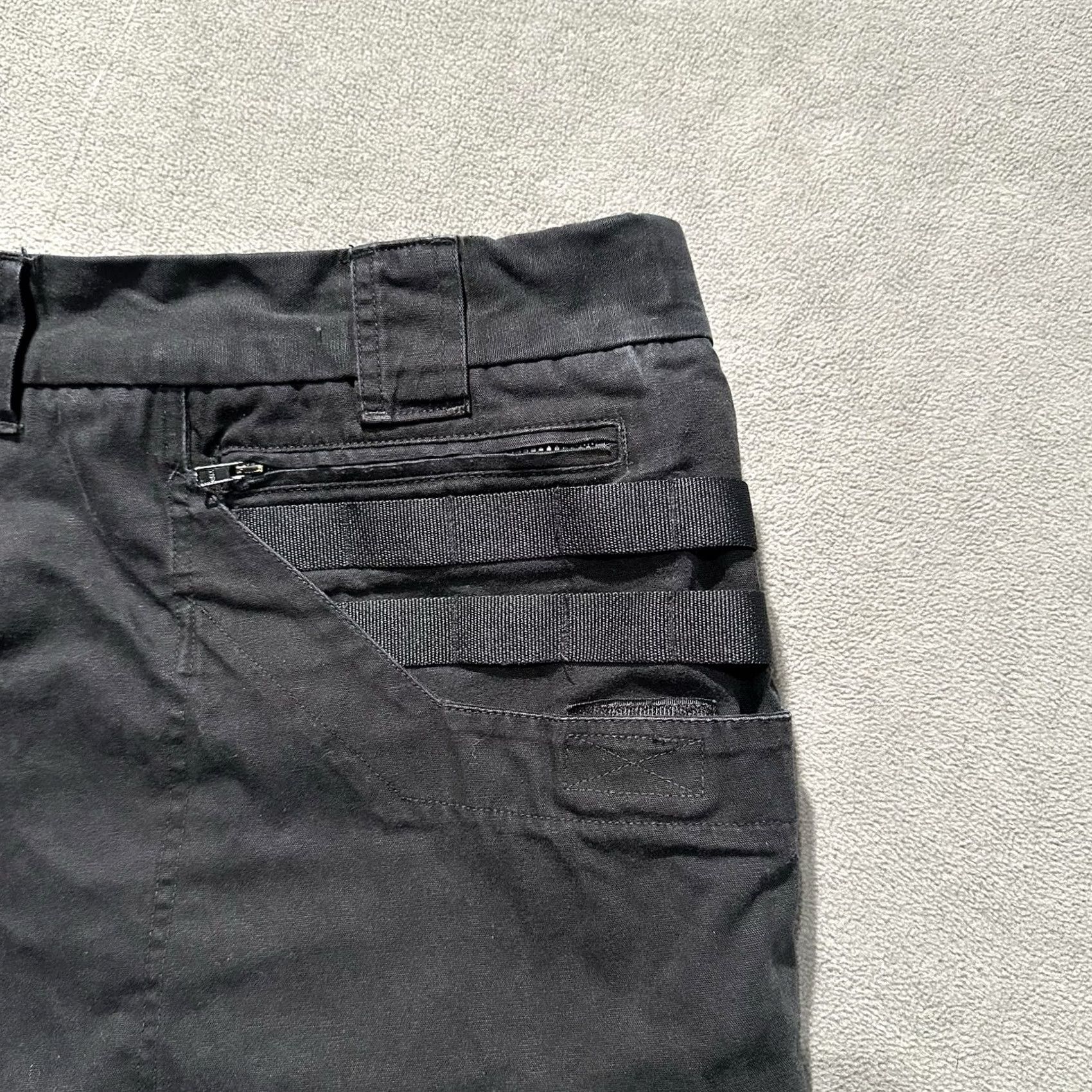 Vintage BLACKHAWK! Pants Men 44x30 Black Ripstop Canvas Cargo Pocket Workwear Casual Cargo Pants Mens 41x28 Inseam 28 Size US 44 / EU 60 - 6 Thumbnail