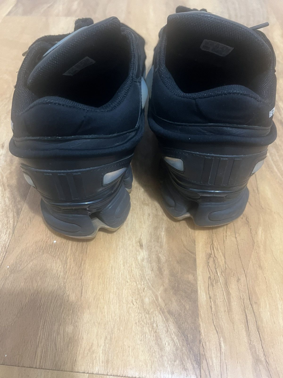 Adidas × Raf Simons RAF Simons Ozweego 2 Size US 10 / EU 43 - 4 Thumbnail