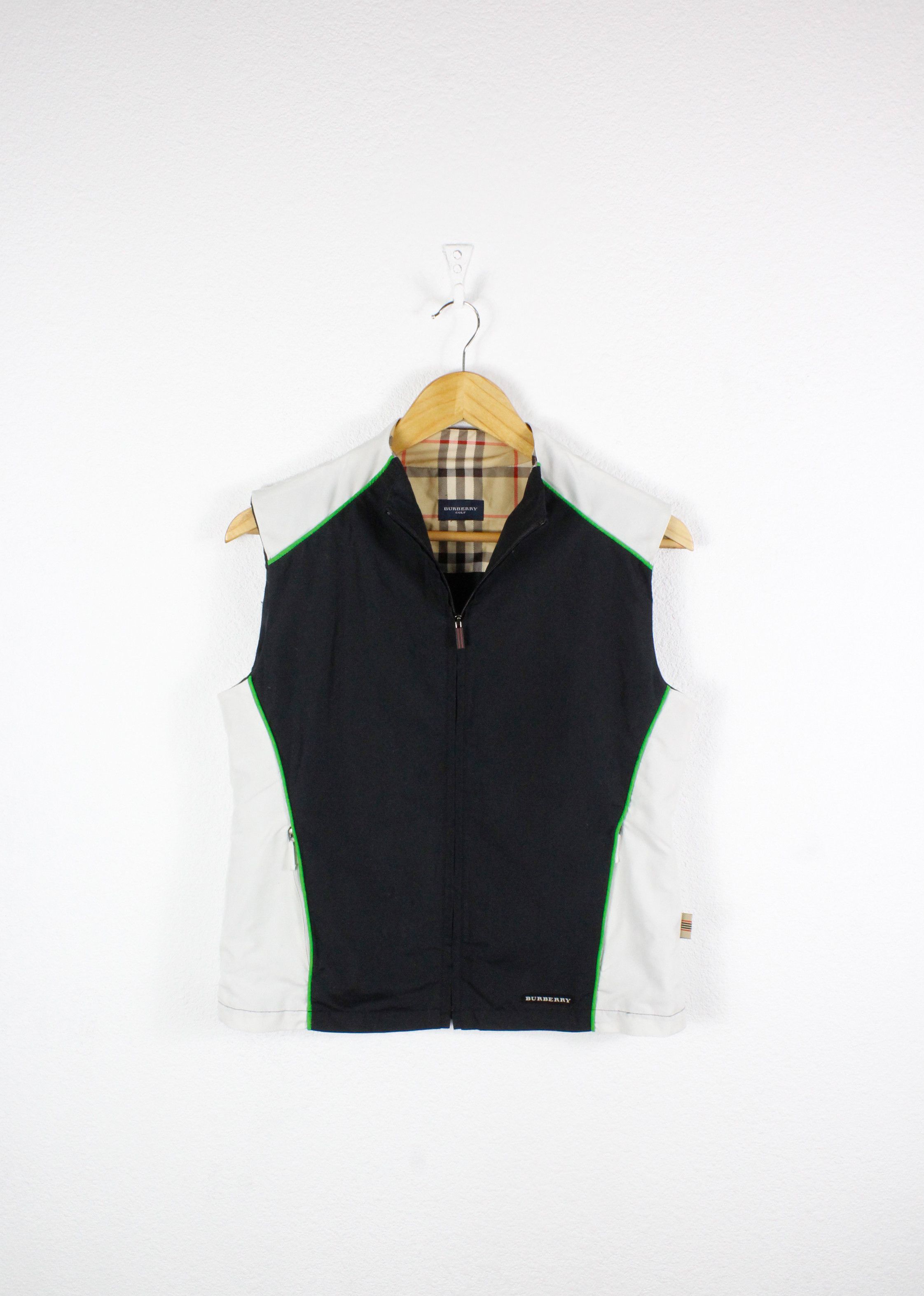 Burberry Vintage Burberry Golf Sport Logo Rain Track Vest Windbreaker Size US S / EU 44-46 / 1 - 1 Thumbnail