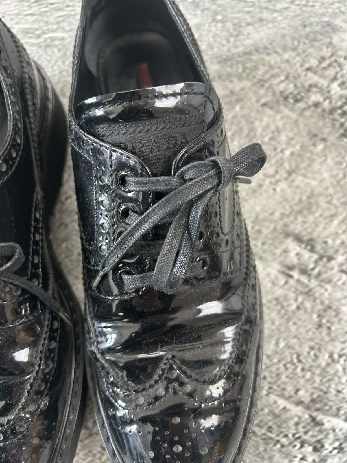 Prada × Vintage Prada Wingtip Patent Brogue Oxfords Black 38,5 Red Tab Size US 7.5 / IT 37.5 - 6 Thumbnail