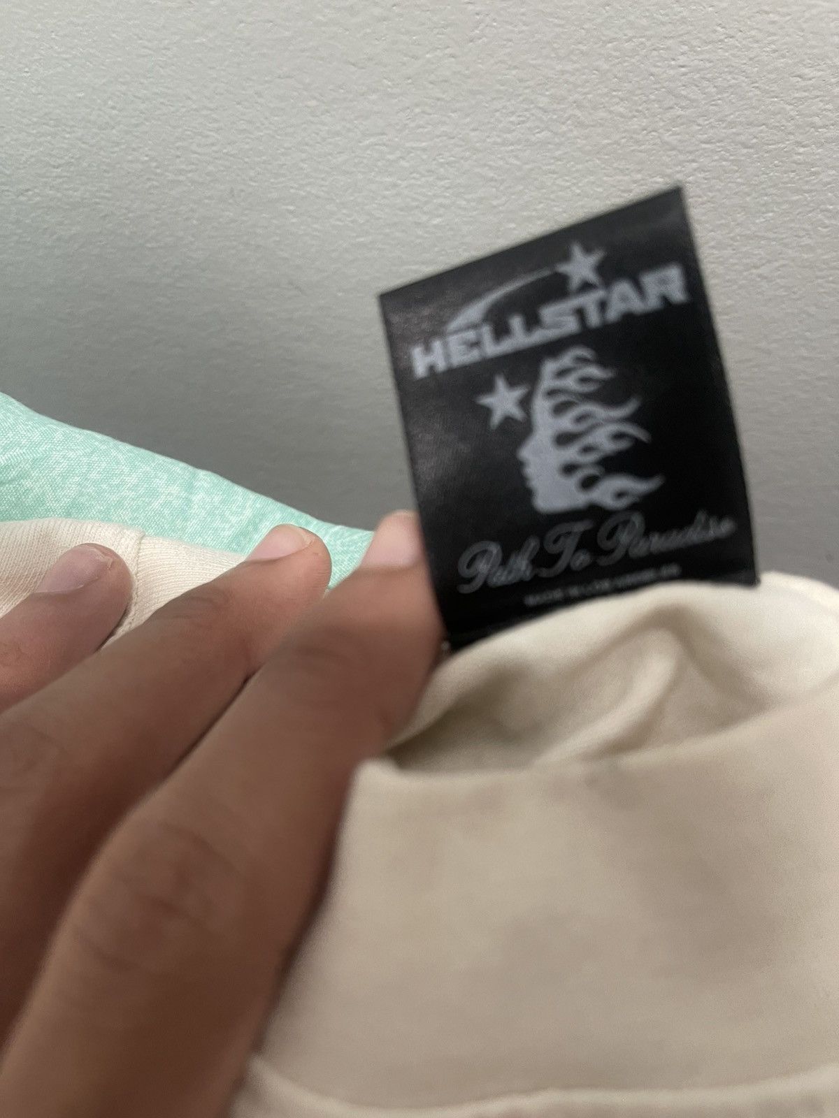 Hollister Hellstar records Capsule 9 Size US S / EU 44-46 / 1 - 3 Thumbnail