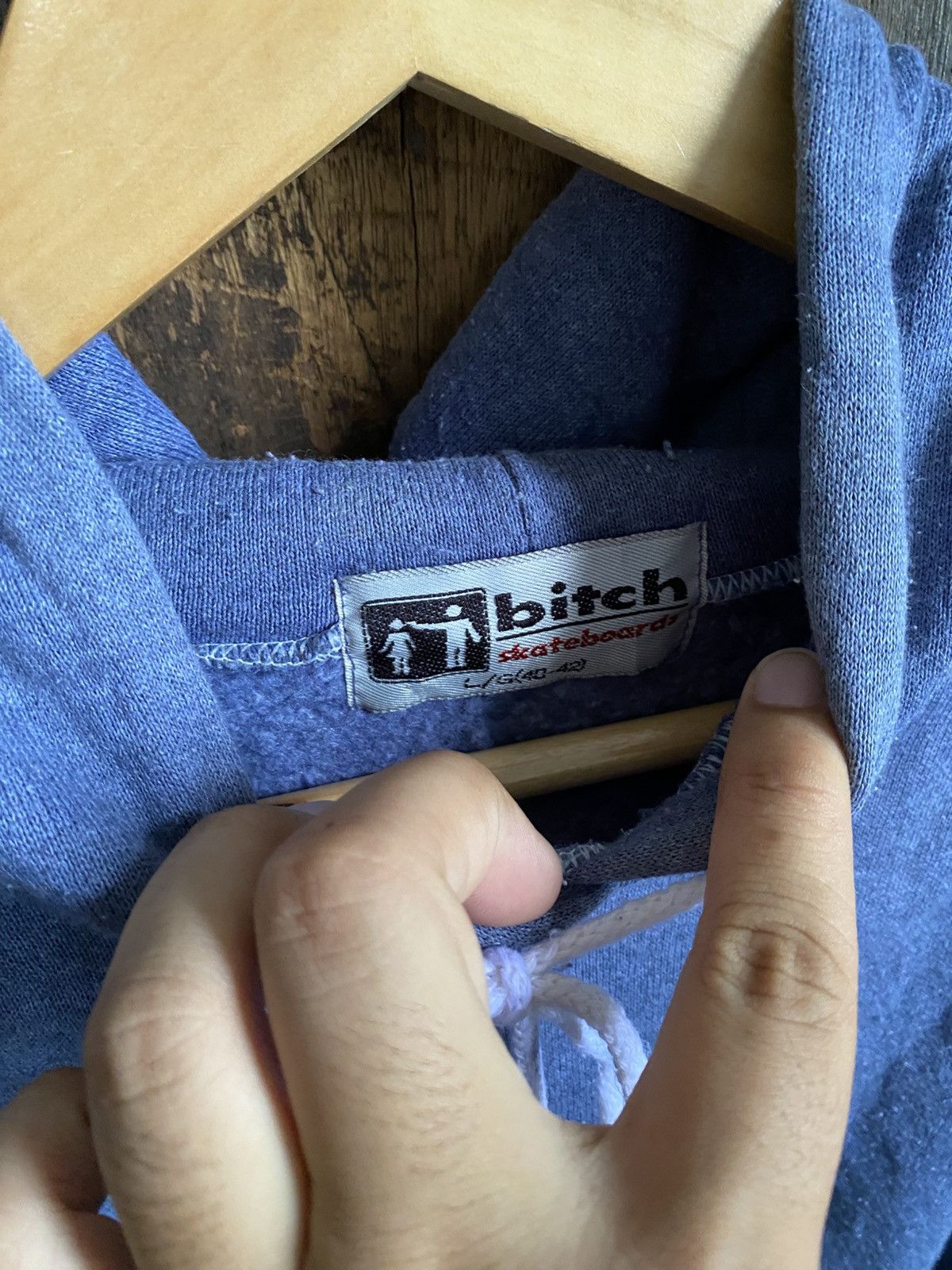 Vintage Vintage bitch skateboard hoodies Size US L / EU 52-54 / 3 - 3 Thumbnail