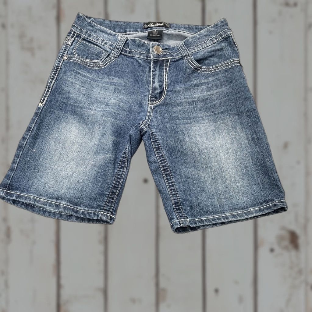 Southpole SouthPole Shorts Bermuda Women Size 9 Blue Denim Stretch Embroidered Whiskered, 5-Pocket, Zip, Casual Modern Size 30" / US 8 / IT 44 - 1 Thumbnail